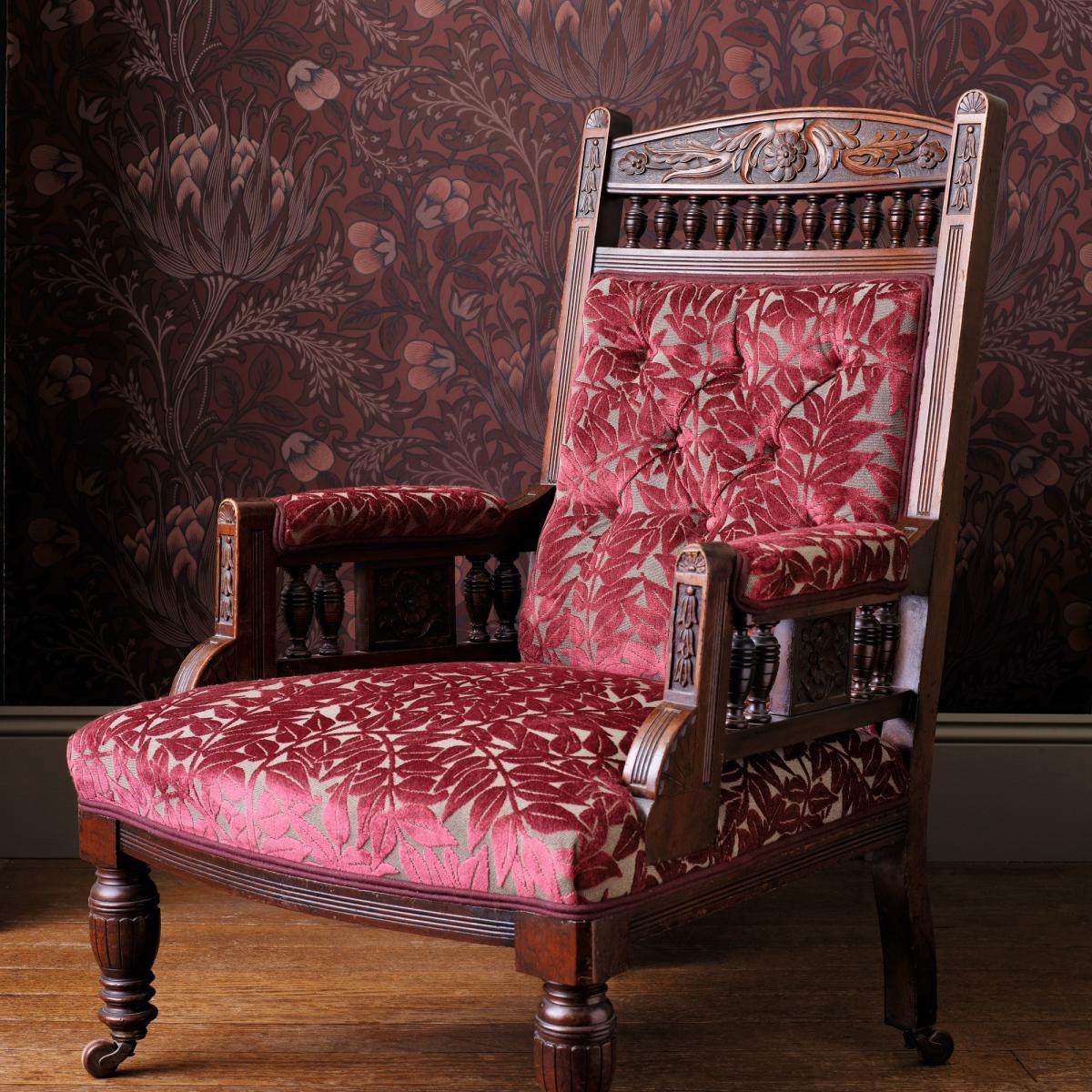 Artichoke Wallpaper 210355 by Morris & Co in Wine Red&nbsp;Roll – image 3