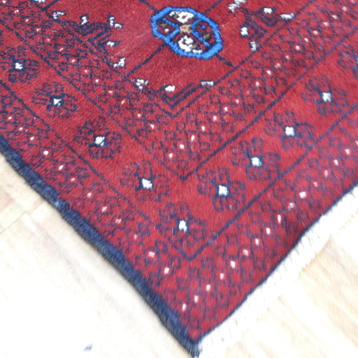 Thebes Hand Knotted Wool Rug in Red – image 2