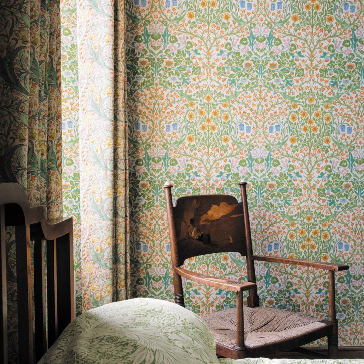 Blackthorn Wallpaper 217105 by Morris & Co in Spring Multi Roll – image 4