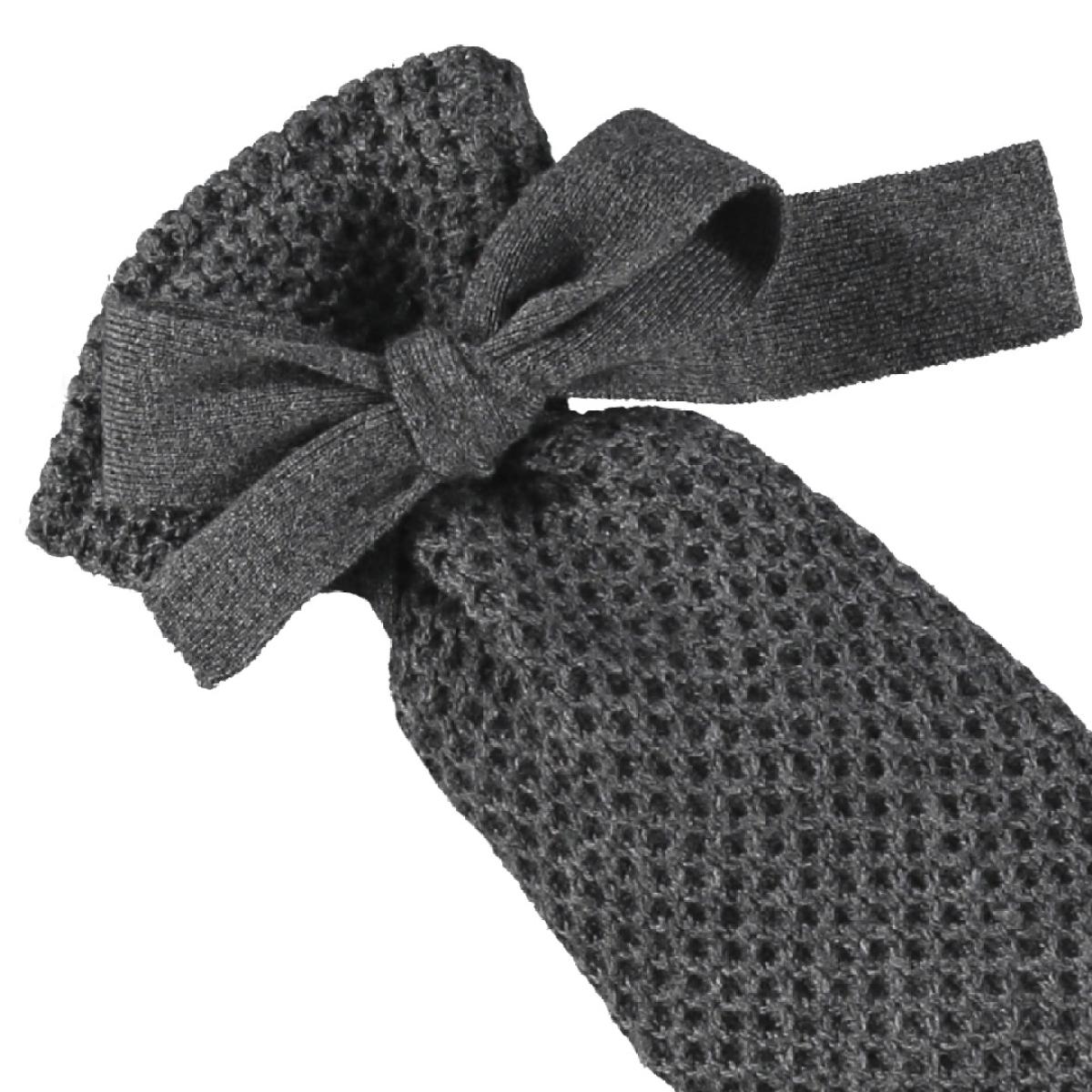 YuYu Richmond Cashmere Hot Water Bottle in Charcoal Grey 81x13cm – image 3