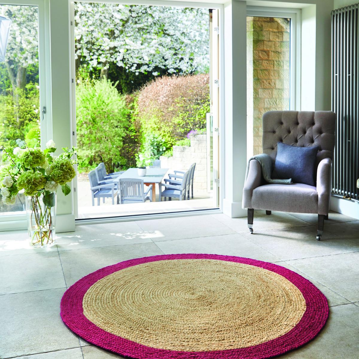 Jute Bordered Circle in Raspberry Pink – image 1