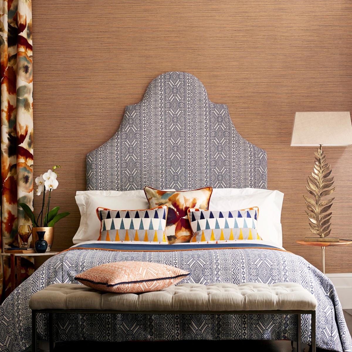 Oralia Wallpaper 111439 by Harlequin in Cupra BrownRoll – image 2