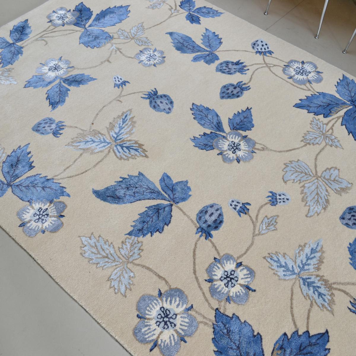 Wild Strawberry Rugs 38108 by Wedgwood 120x180cm – image 2