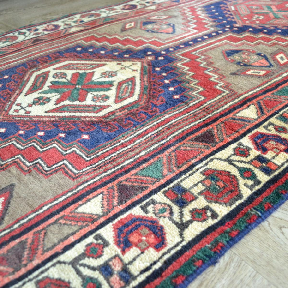 Meshkin 16508 Traditional Hand Knotted Wool Runner Rug in Red&nbsp;95x317cm – image 3