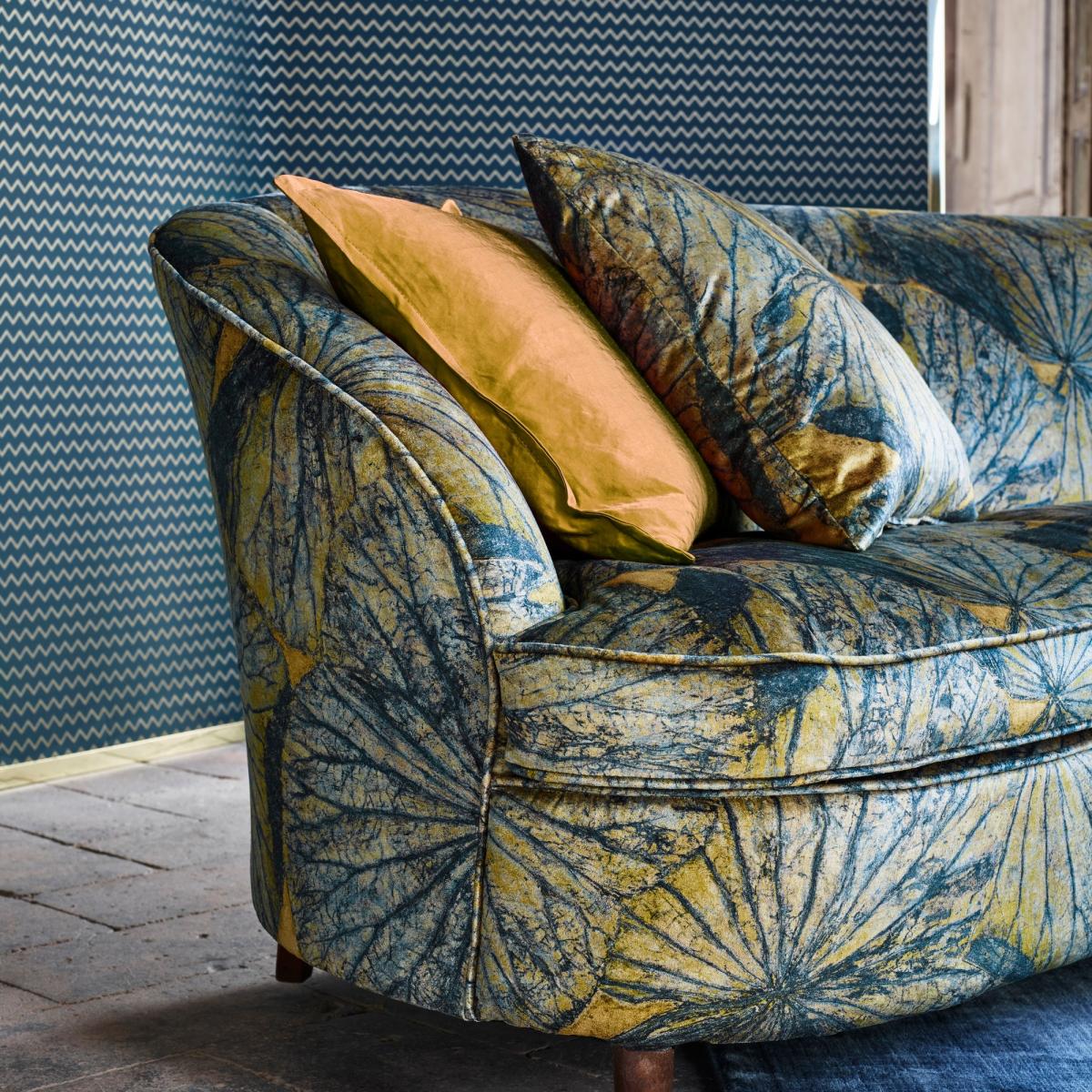 Oblique Geometric Wallpaper 312815 by Zoffany in Prussian Blue Roll – image 2