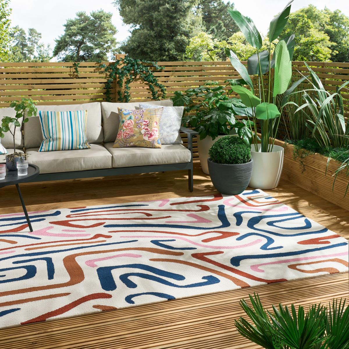 Synchronic Indoor Outdoor Rugs 442303 in Brazilian Rosewood Origami – image 2