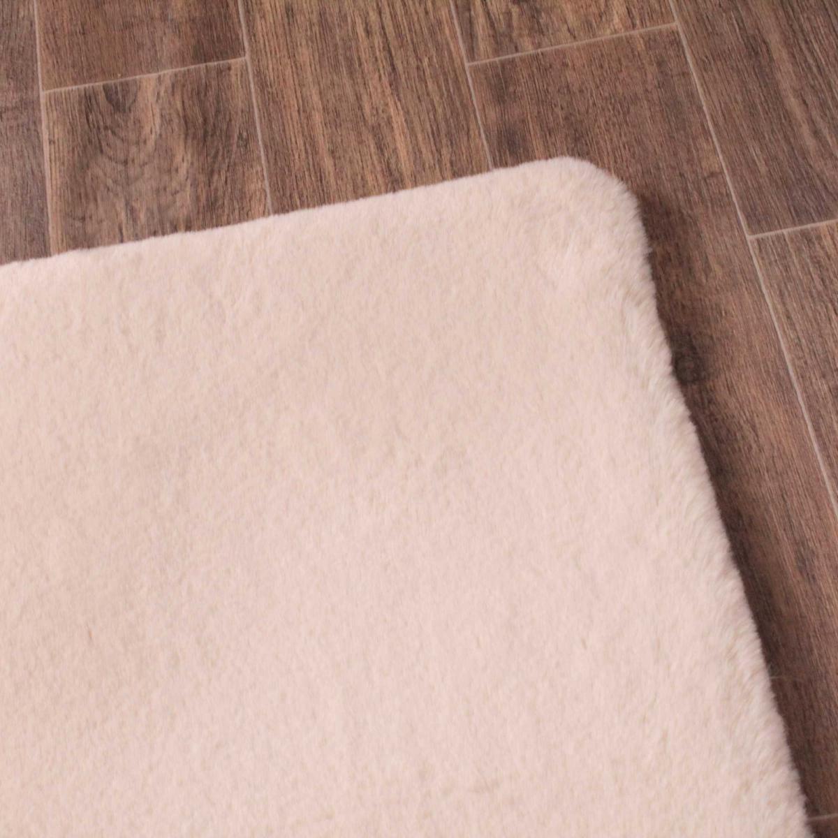 Luxe Faux Fur Plain Rug in Natural Beige 120x170cm – image 3