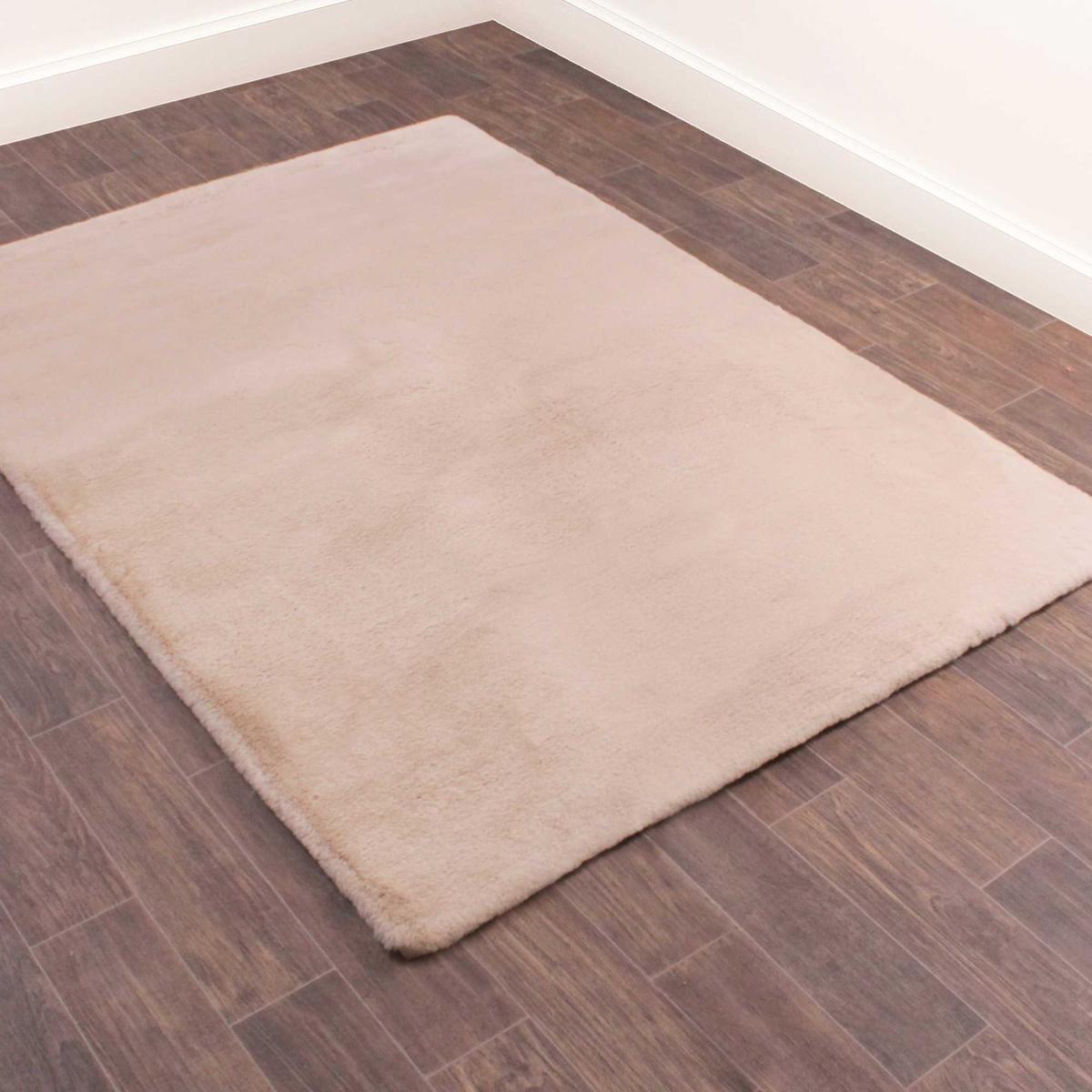 Luxe Faux Fur Plain Rug in Natural Beige 120x170cm – image 5