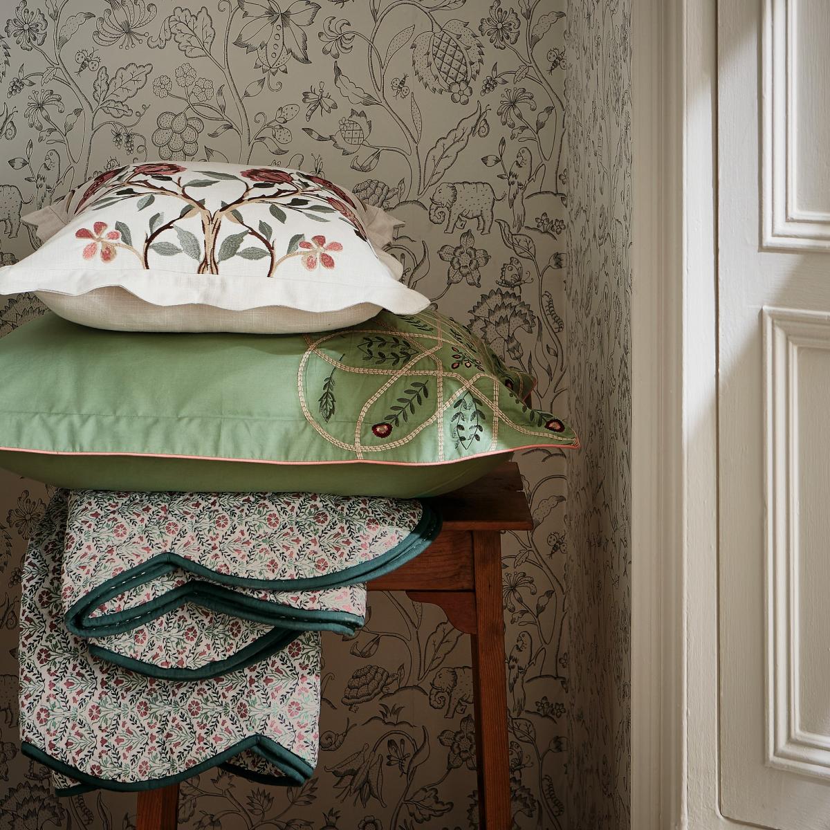 Brophy Embroidery Bedding by Morris & Co in Green 230x220cm – image 3