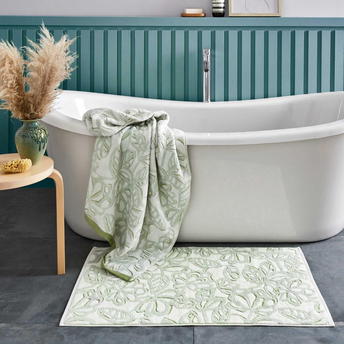 Jasminda Cotton Towels by Helena Springfield in Olive Green 90x150cm – image 2