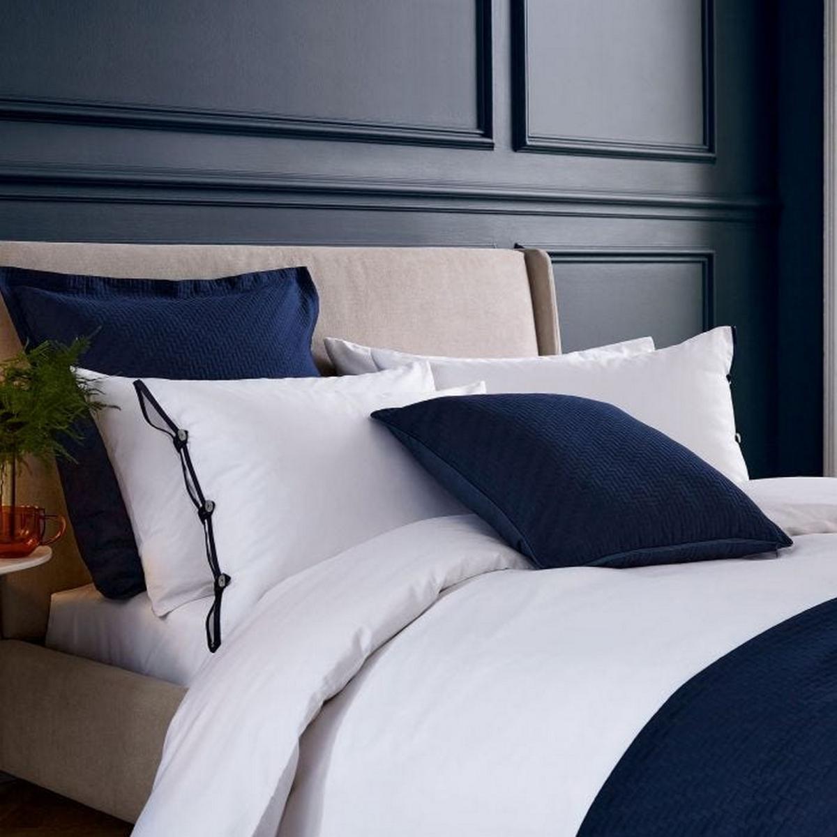 Komoro Plain Ribbon Piping Cotton Bedding in White Midnight Blue 200x200cm – image 2