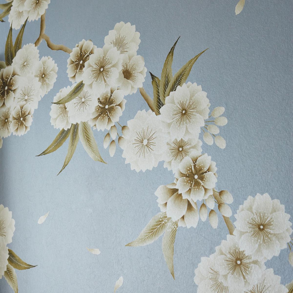 Rosa Wallpaper 112888 by Harlequin in Feather Grey Paper Lantern Oyster Roll – image 4
