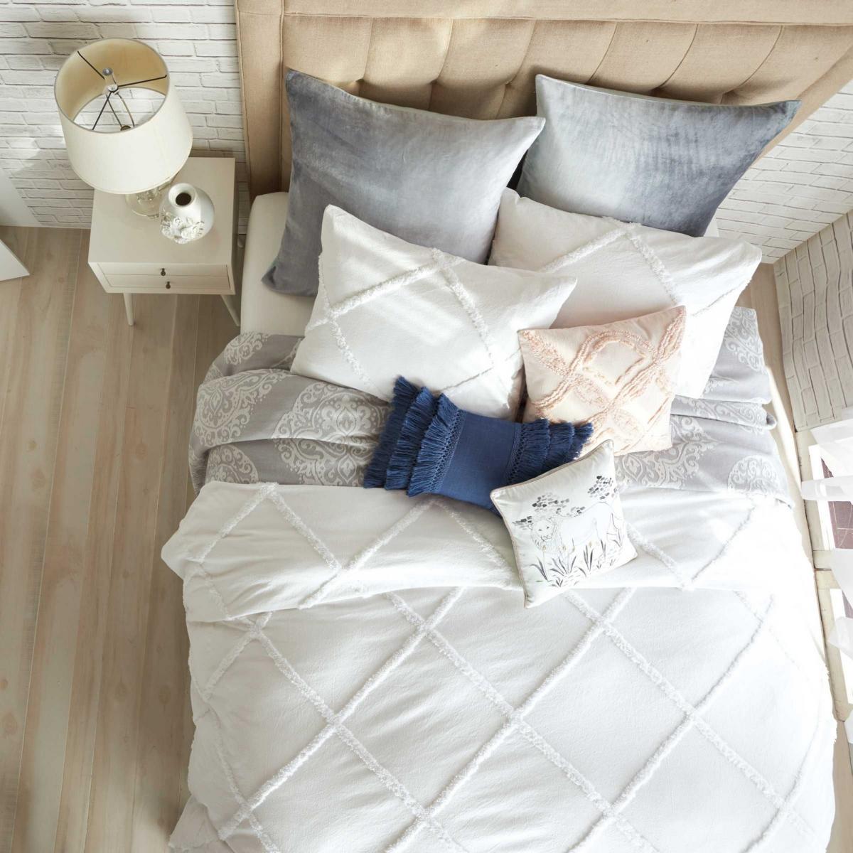 Chenille Lattice Bedding Duvet Cover and Pillowcase By Peri Home in White 260x220cm – image 3