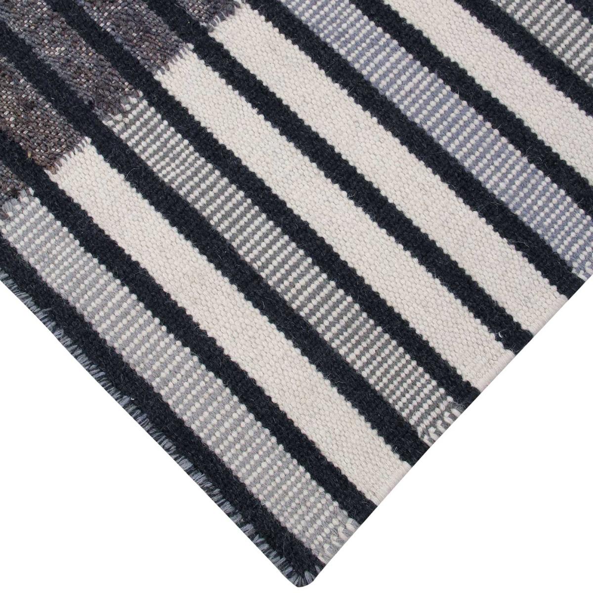 The City rugs by Ana & Noush in Grey White and Blue – image 2