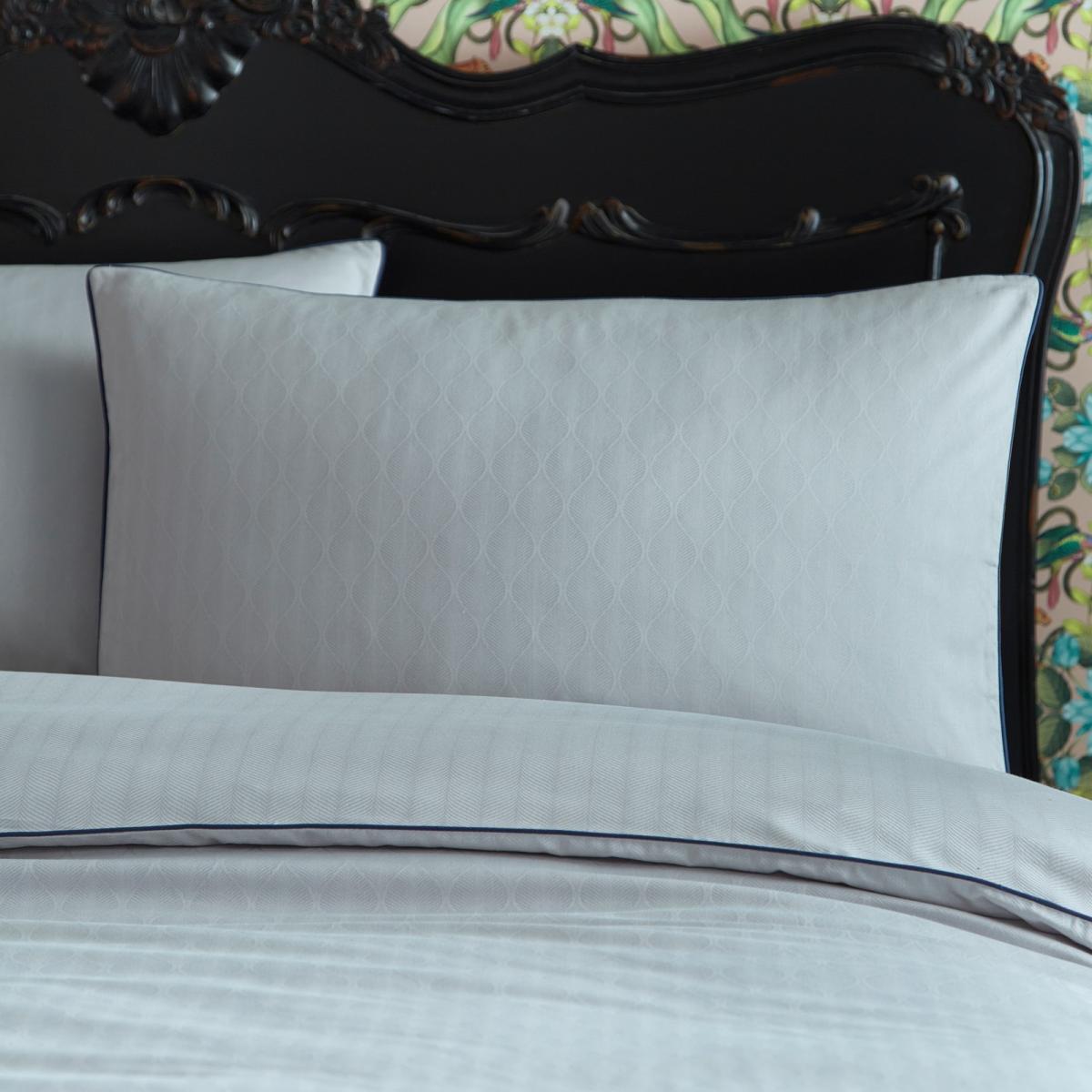 Folia Leaf Bedding Duvet Cover and Pillowcase By Wedgwood in Smoke Grey 200x200cm – image 2