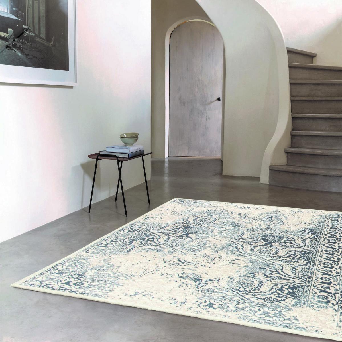 Victoriana Traditional Distressed Rugs in Denim Grey – image 1