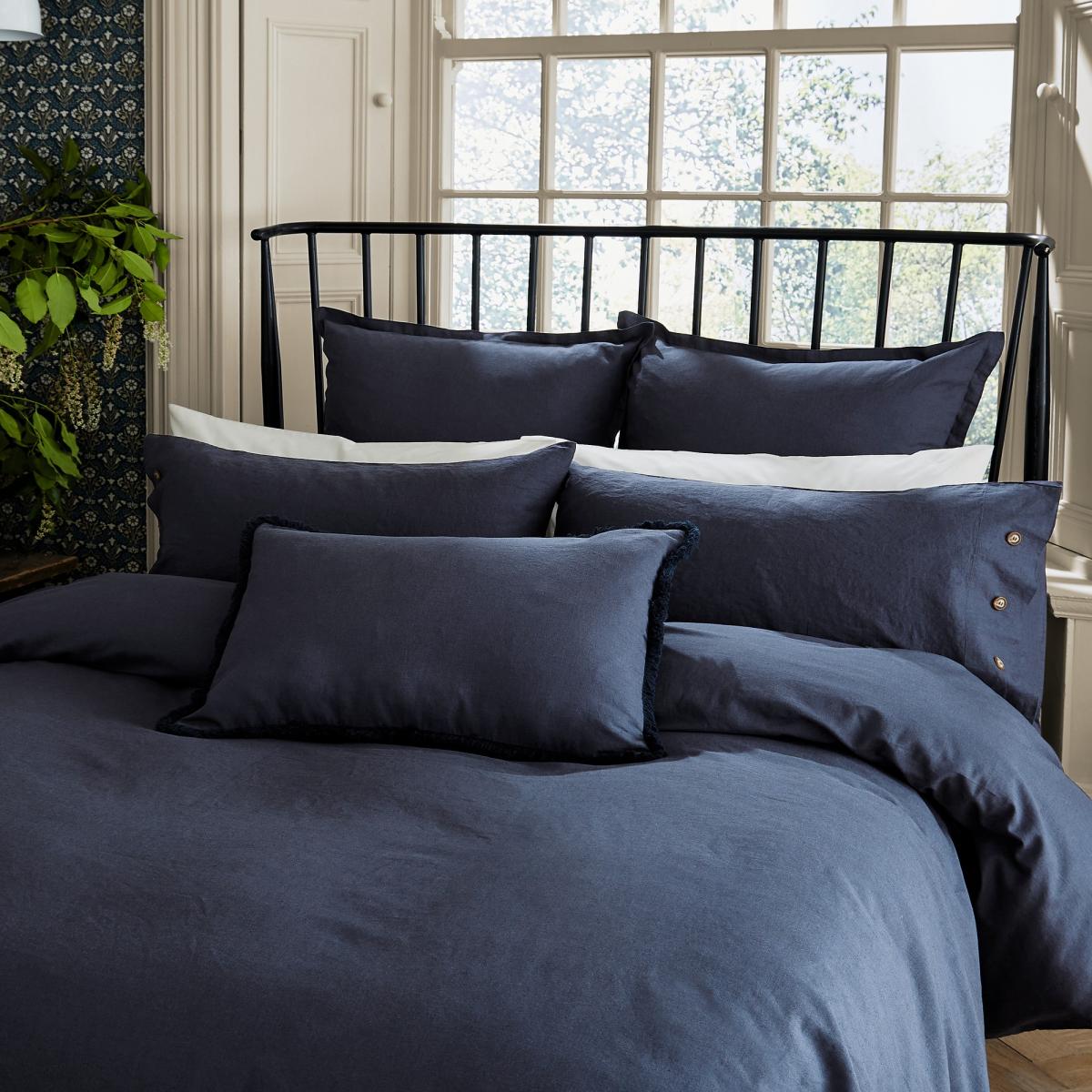 Linen Cotton Plain Dye Bedding by Morris & Co in Blue&nbsp;200x200cm – image 2