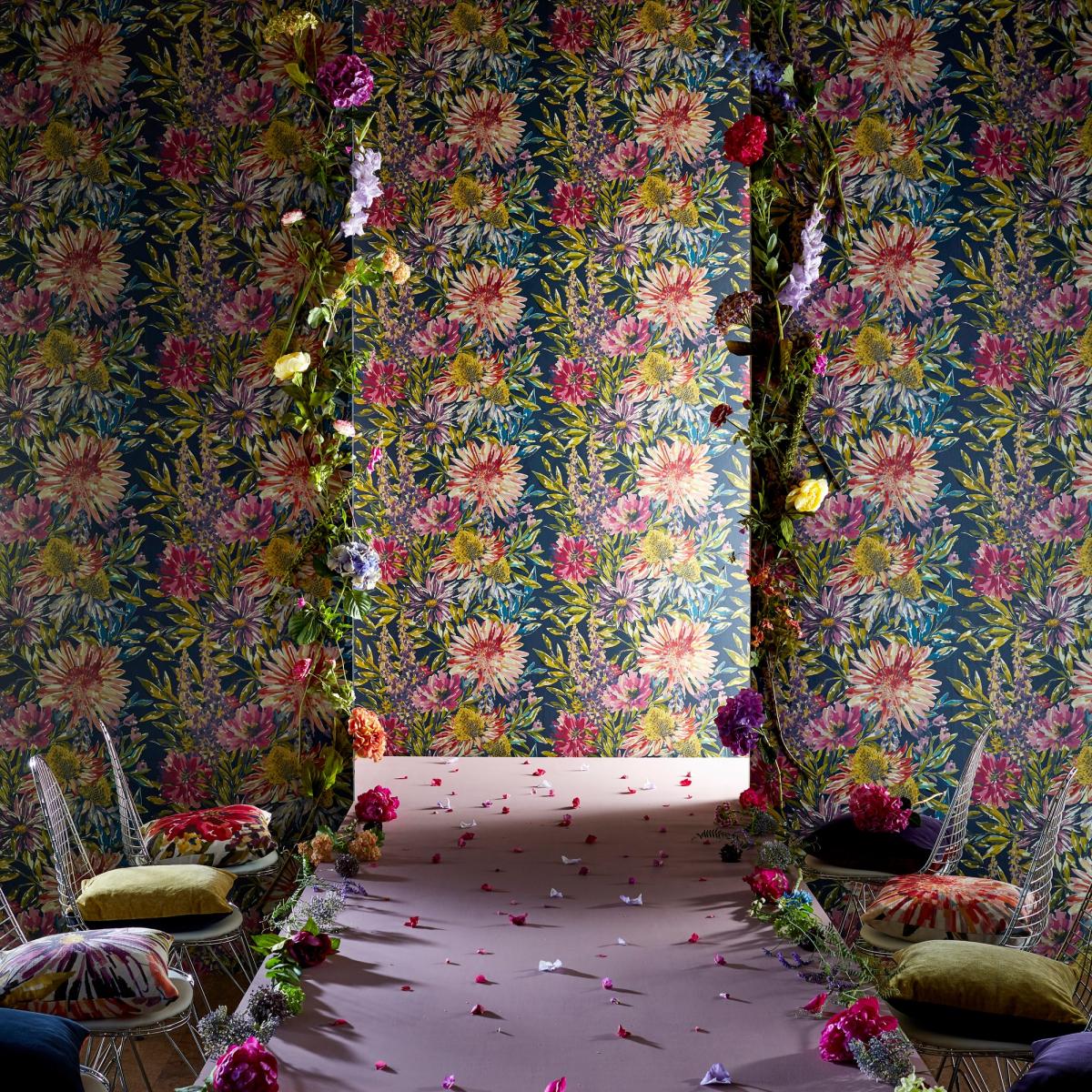 Floreale Wallpaper 111498 by Harlequin in Heather Navy Blue Roll – image 2