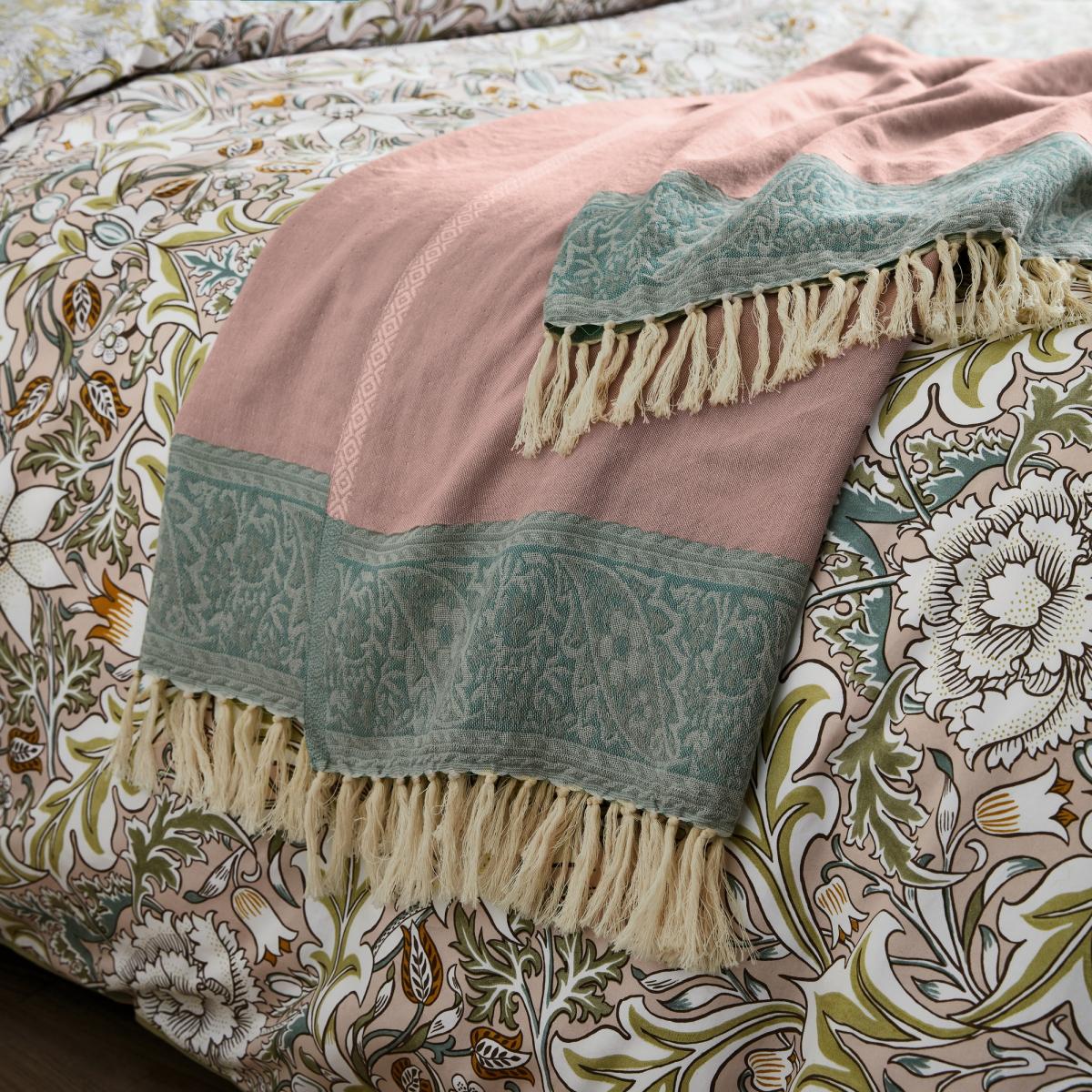 Severn Bedding Duvet Cover and Pillowcase by William Morris in Cochineal Pink&nbsp;65x65cm – image 2