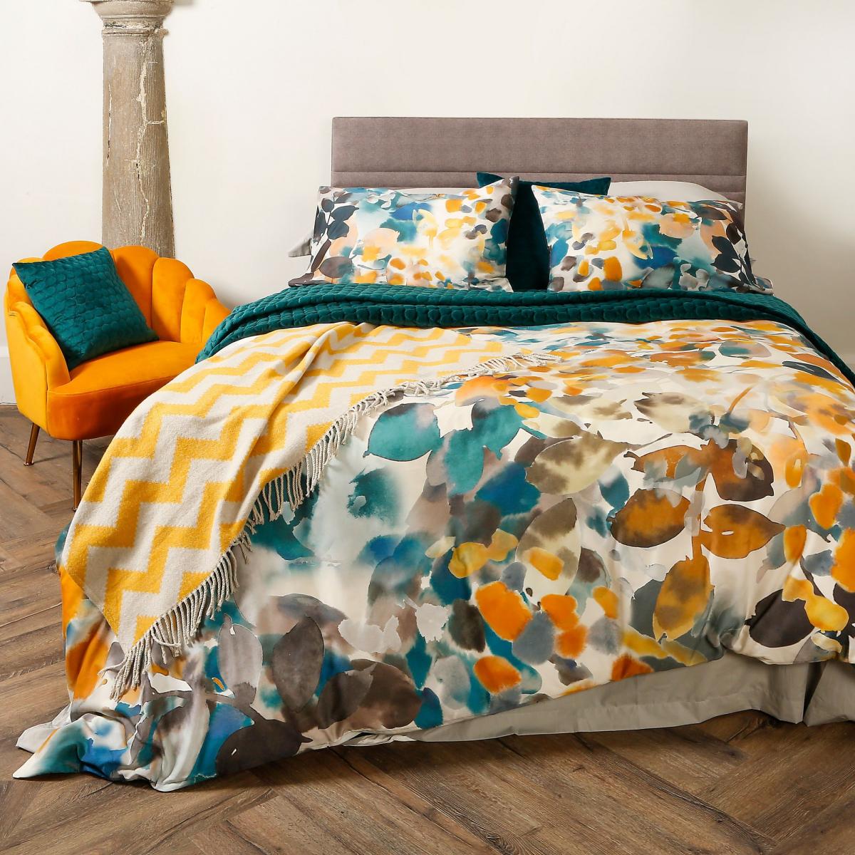 Amber Floral Bedding Duvet Cover and Pillowcase in teal 218x228cm – image 1