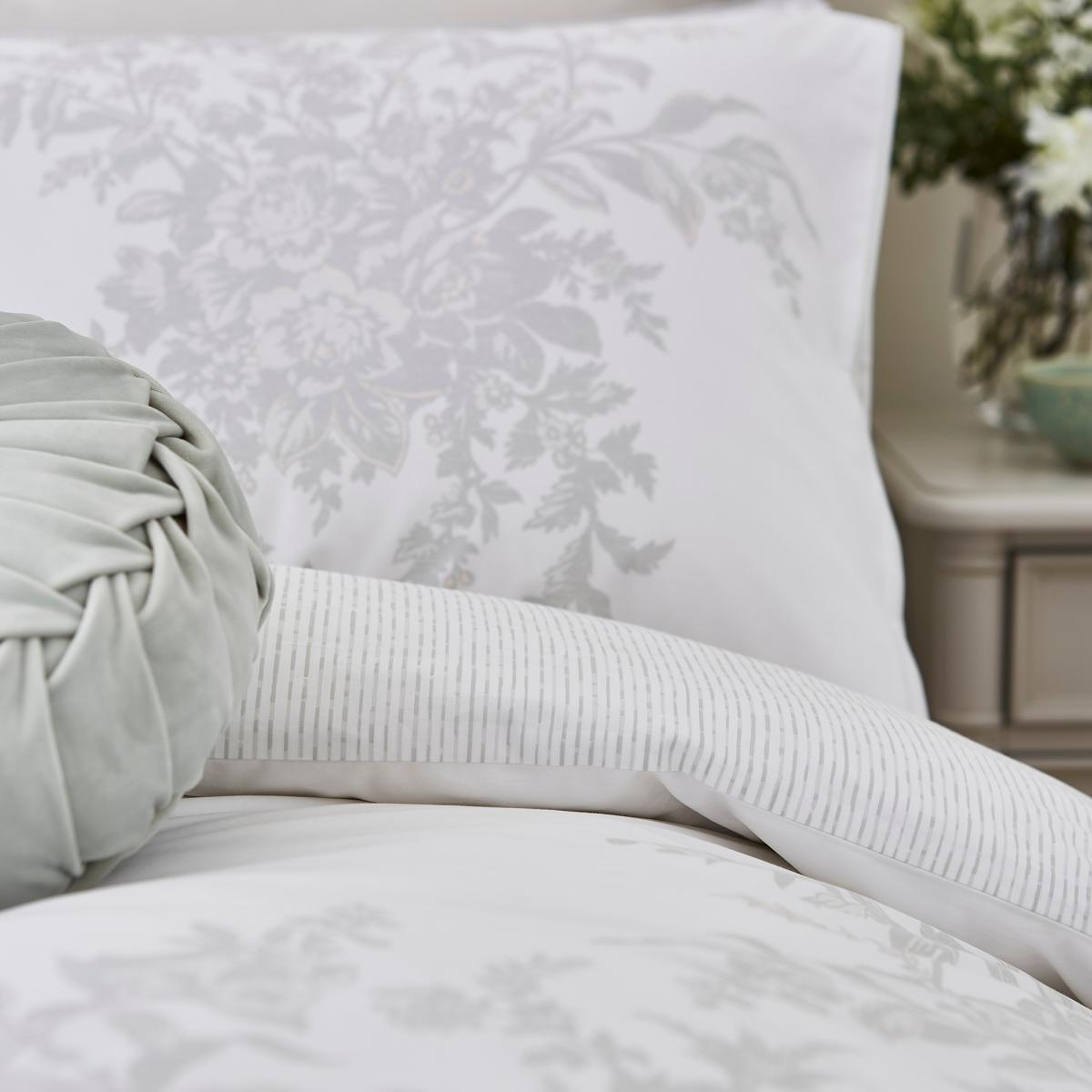 Picardie Cotton Bedding Set by Laura Ashley in Fennel Green137x200cm – image 3