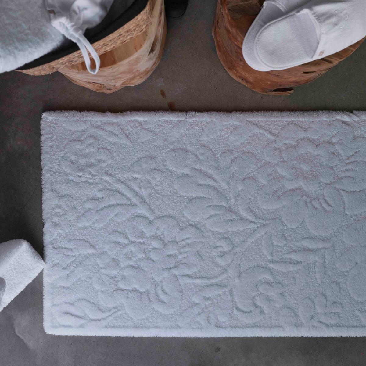 Brighton 100 Floral Bath Mats in White by Designer Abyss & Habidecor 60x100cm – image 2