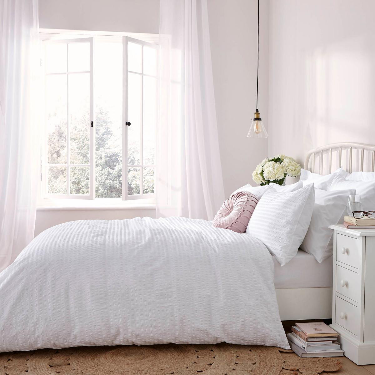 Emma Seersucker Bedding Set by Laura Ashley in White50x75cm – image 1
