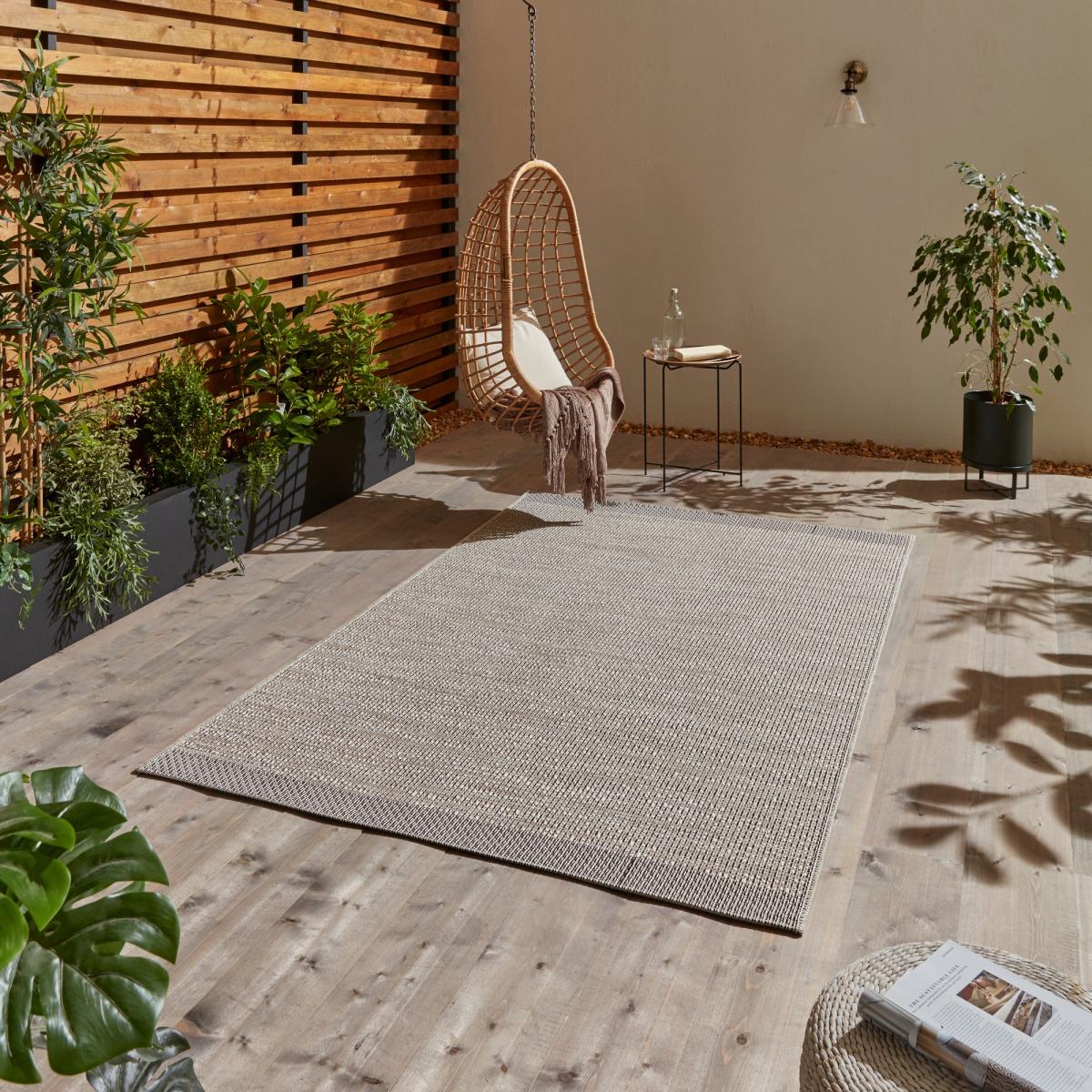 Stitch 9683 Indoor Outdoor Rug in Beige Black – image 2
