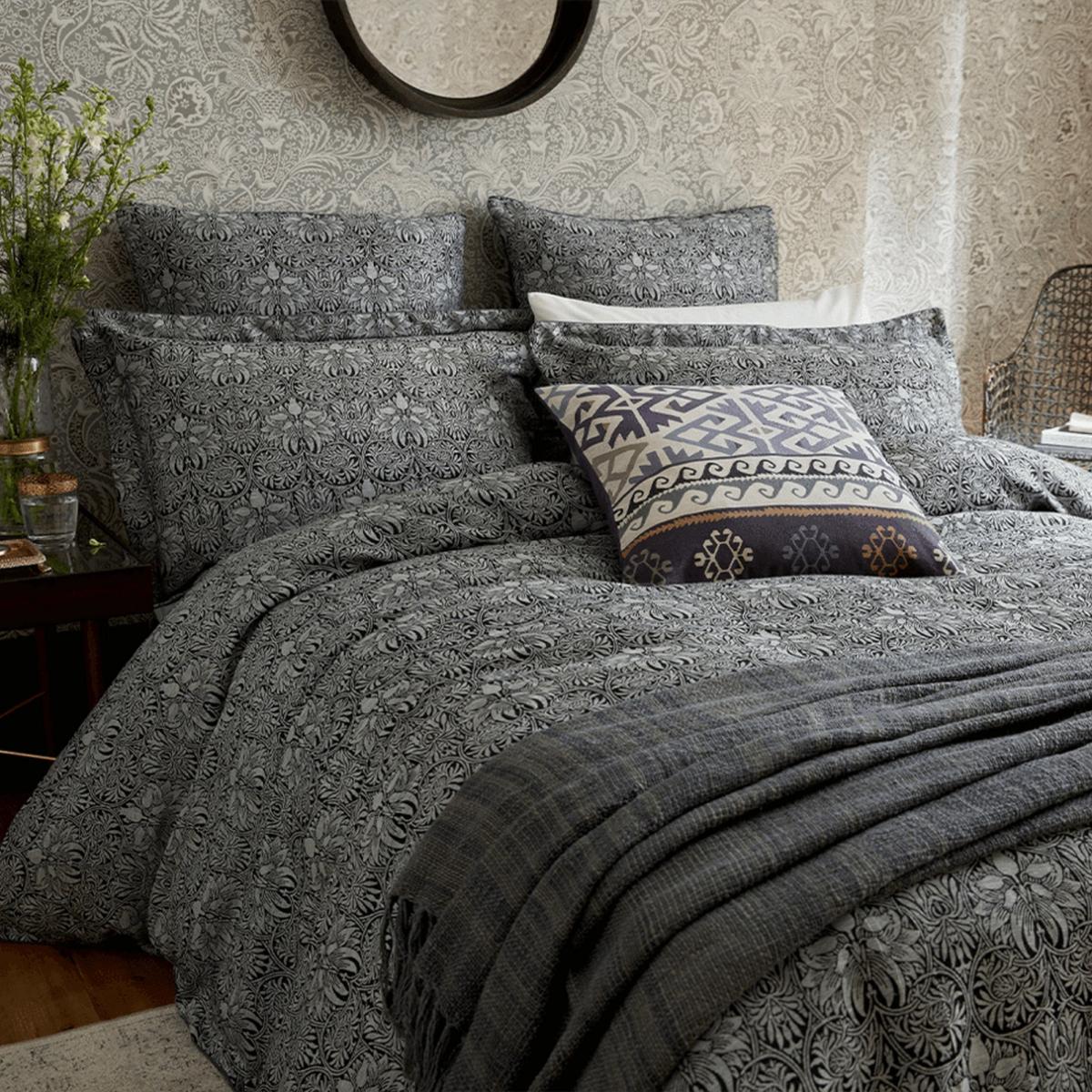 Crown Imperial Bedding Duvet Cover and Pillowcase in Charcoal by William Morris&nbsp;230x220cm – image 2
