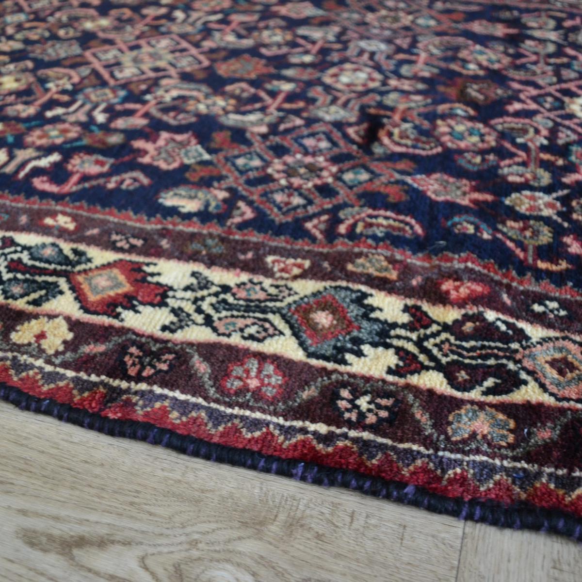 Hamadan 254618 Traditional Hand Knotted Wool Runner Rug in Red 308x100cm – image 3