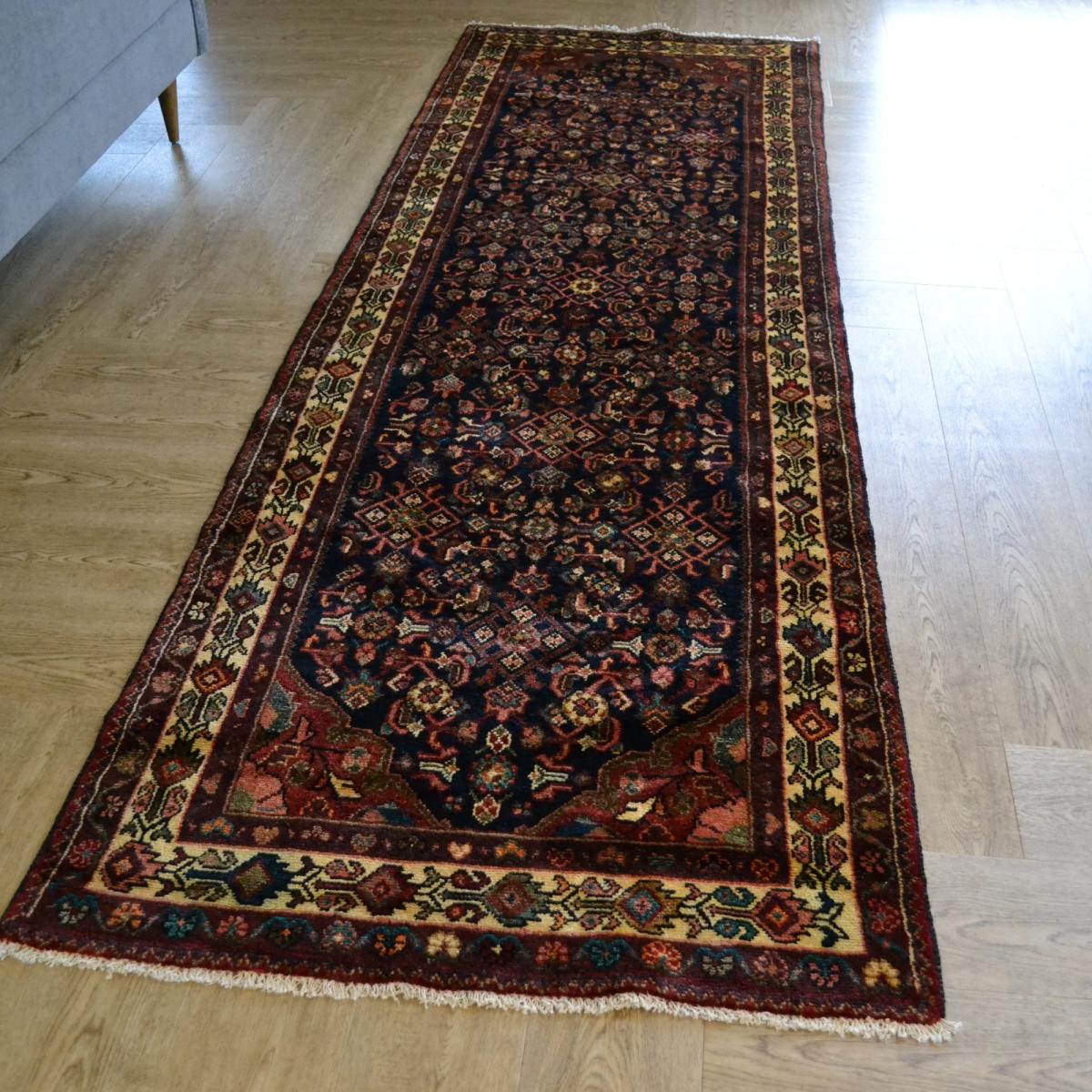 Hamadan 254618 Traditional Hand Knotted Wool Runner Rug in Red 308x100cm – image 1