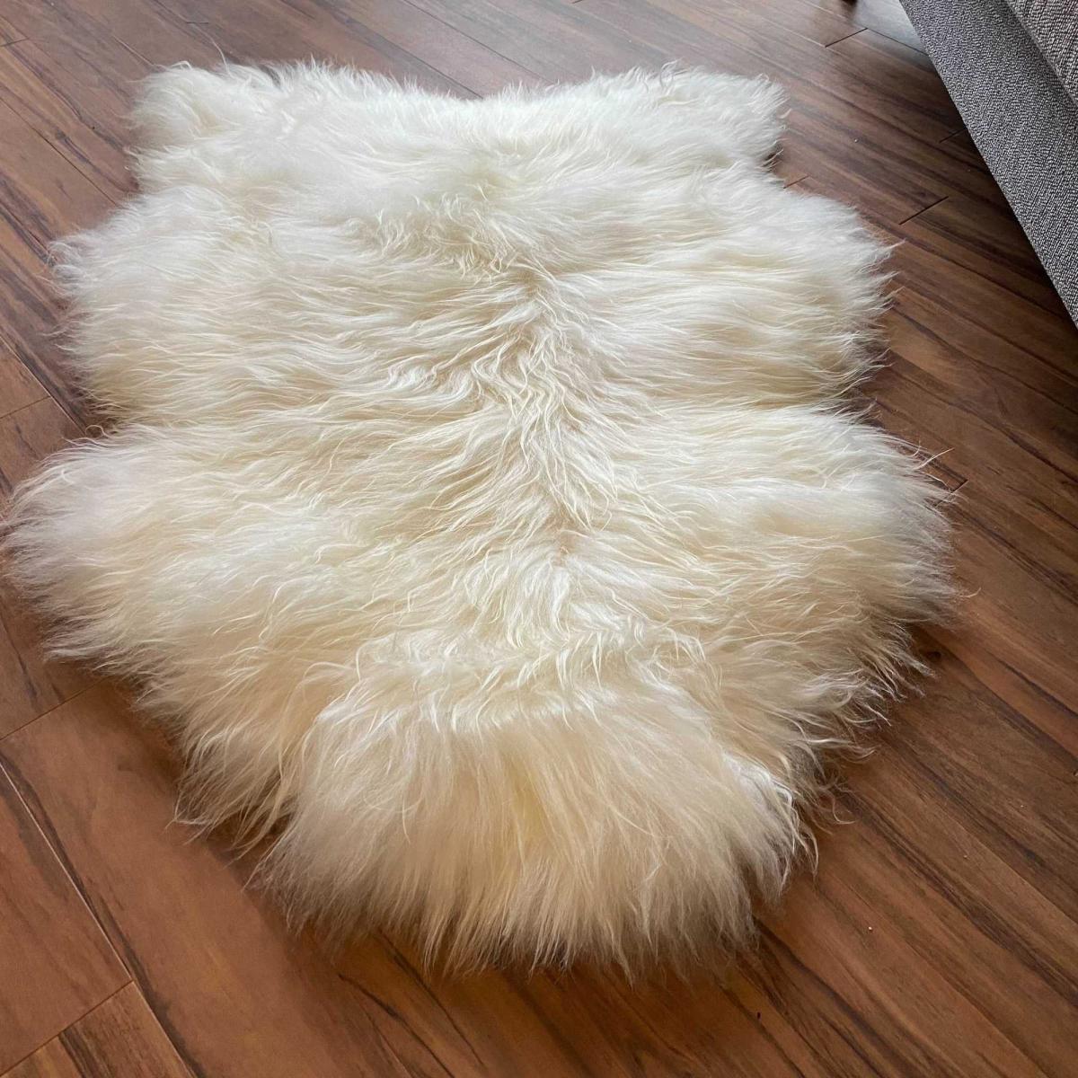 Icelandic Sheepskin Rugs in Natural Ivory – image 2