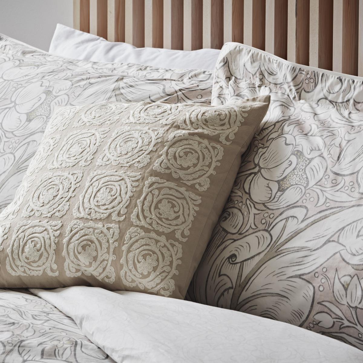 Pure Bachelors Bedding Duvet Cover and Pillowcase By Morris & Co in Sea Pink 140x200cm – image 3
