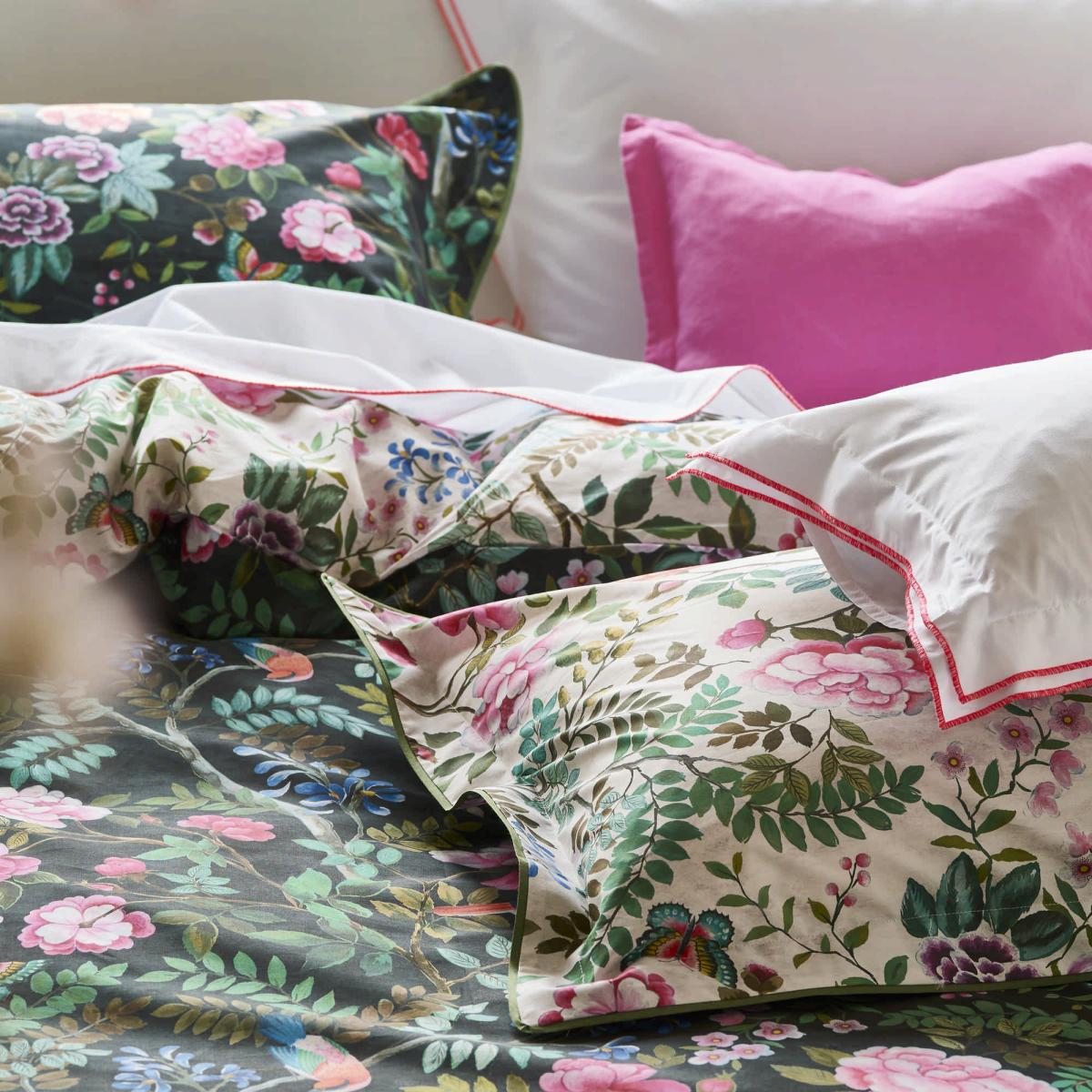 Porcelaine de Chine Duvet Cover and Pillowcase in Noir Black By Designers Guild Bedding 260x220cm – image 3