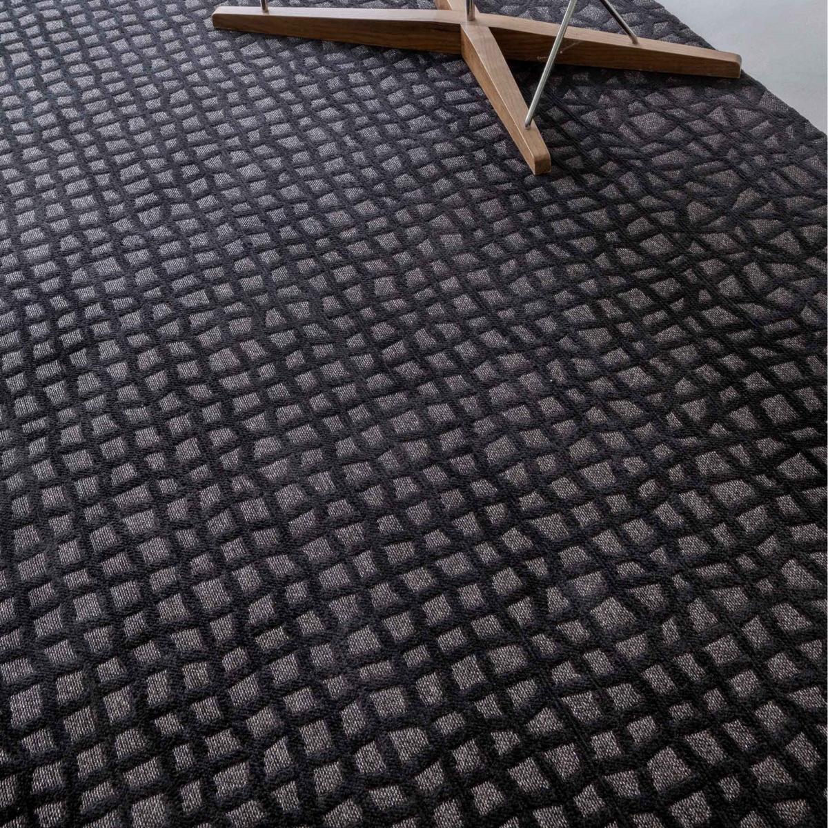 Louis De Poortere Structures Trammel Rug 9247 in Oppian Black 140x200cm – image 5