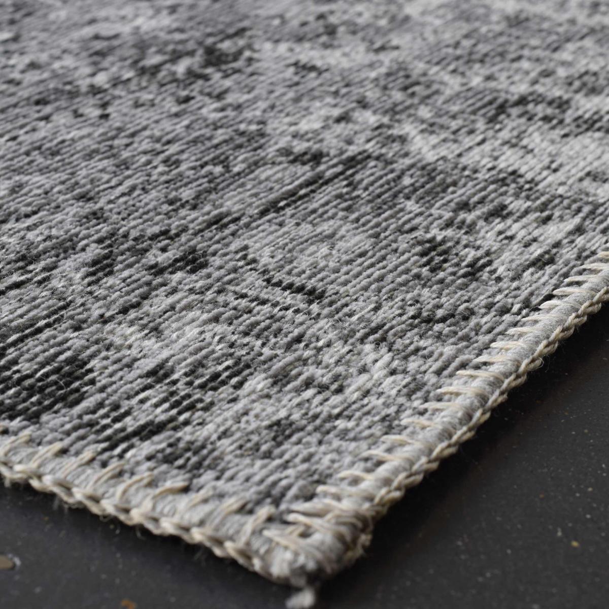 Amalfi Traditional Patchwork Rugs 94010 3001 in Grey200x290cm – image 3