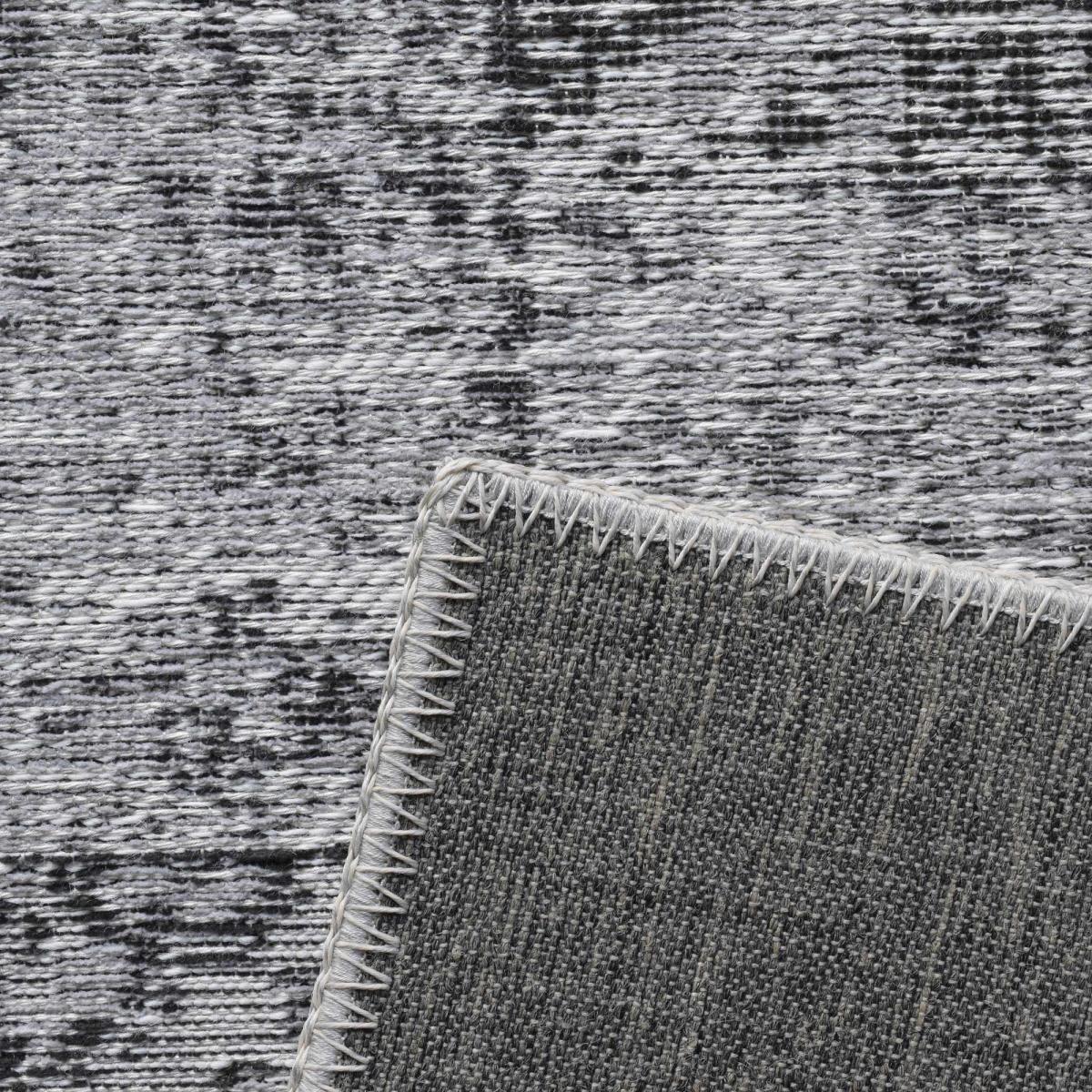 Amalfi Traditional Patchwork Rugs 94010 3001 in Grey200x290cm – image 1