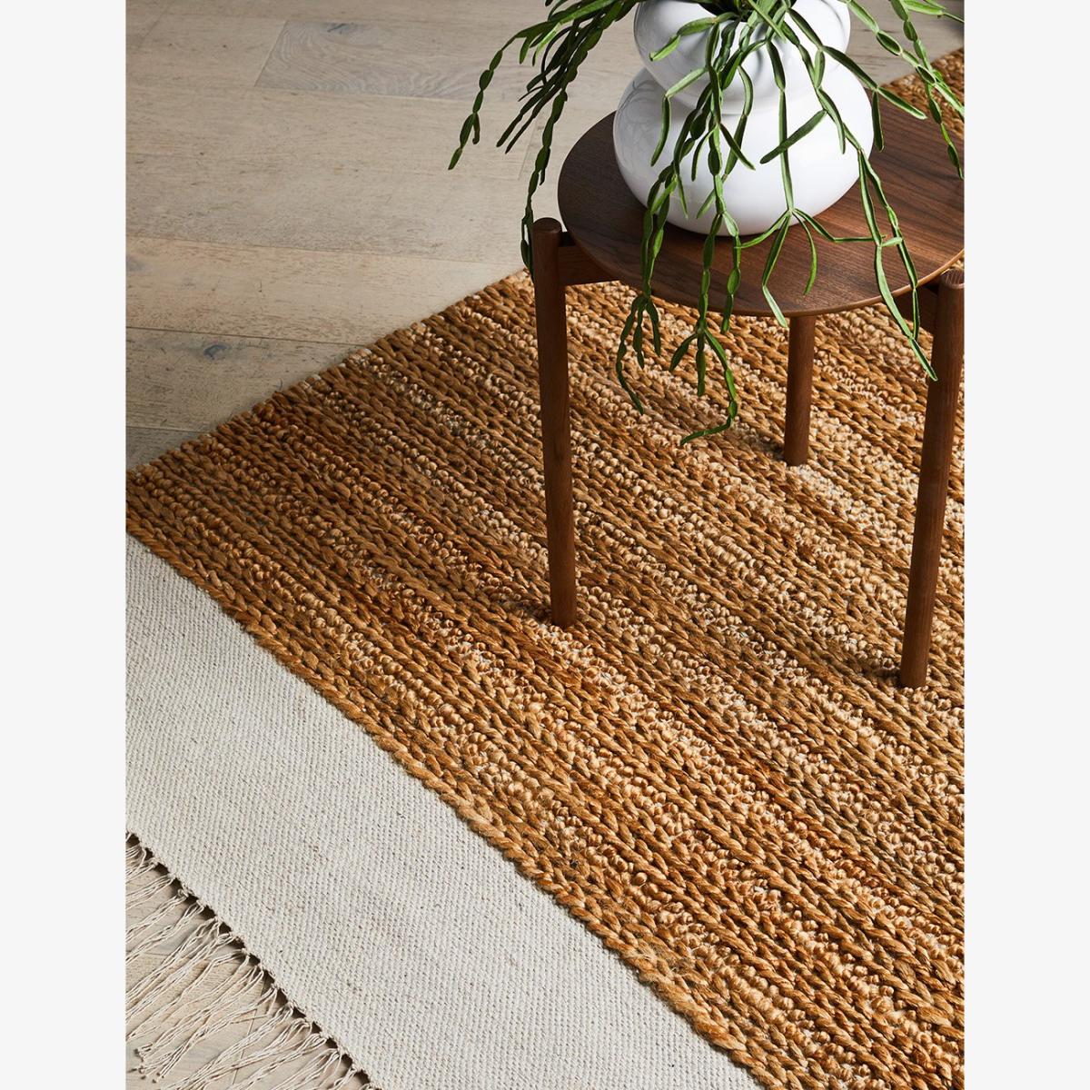Natural Tasselled Rug – image 1