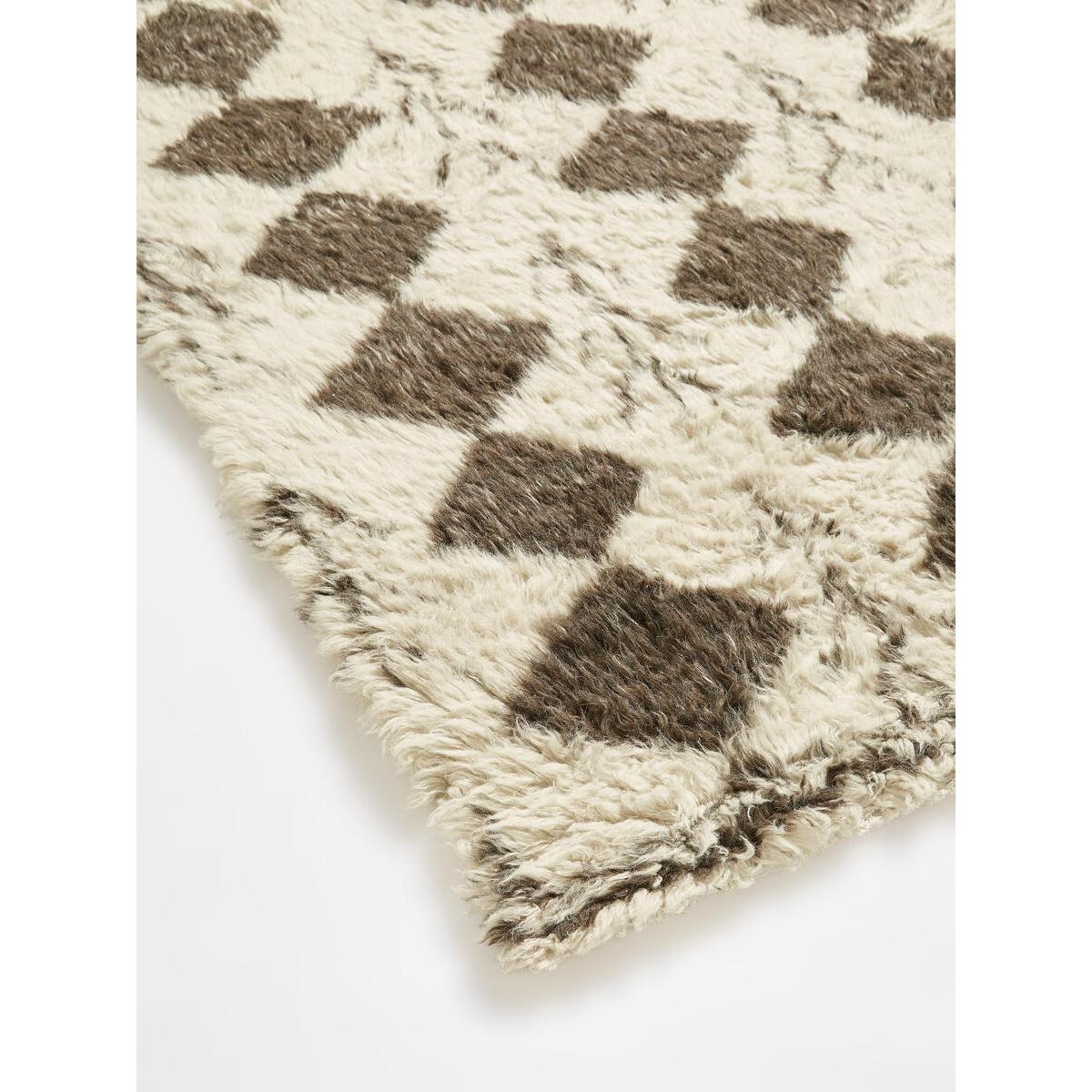 Flora Rug, 200 x 300cm – image 3