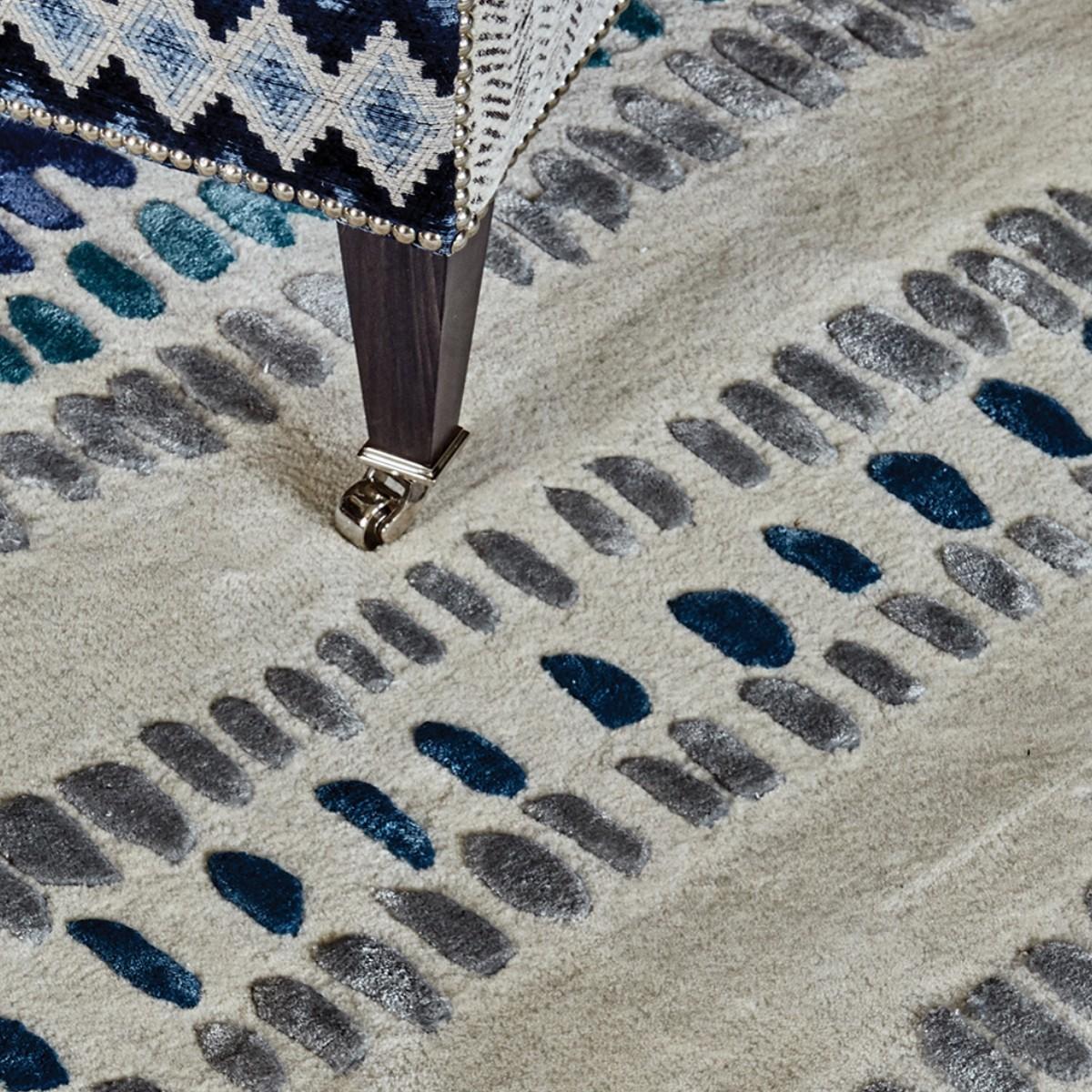 William Yeoward | Draxon Indigo Rug | 250cm x 350cm – image 2