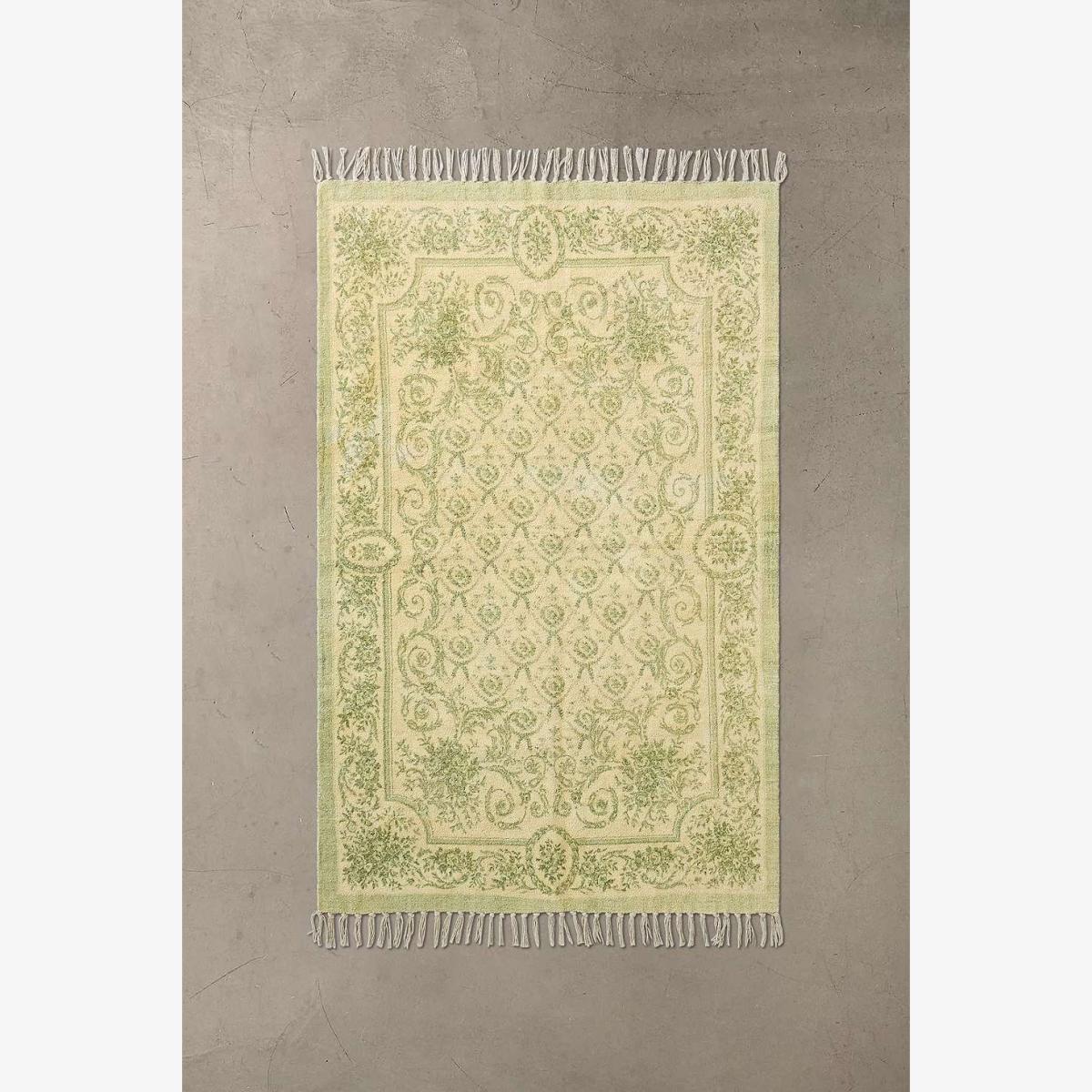 Eloise 3x5 Rug - Green at Urban Outfitters – image 1