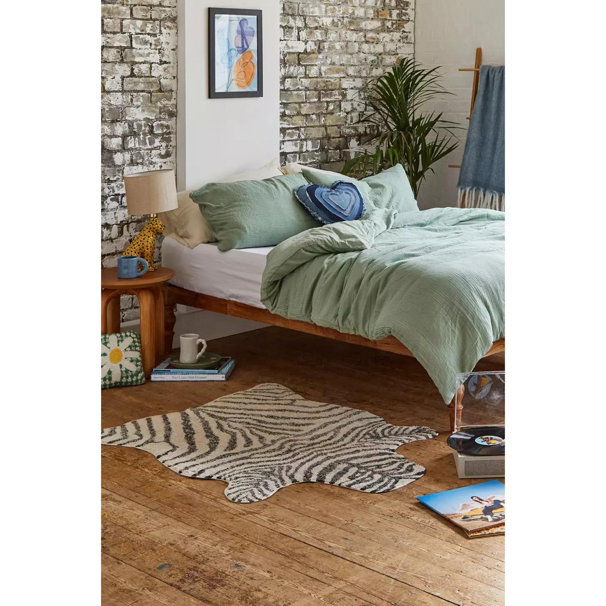 Urban Outfitters Zebra Shaped Rug 120cm x 60cm – image 3