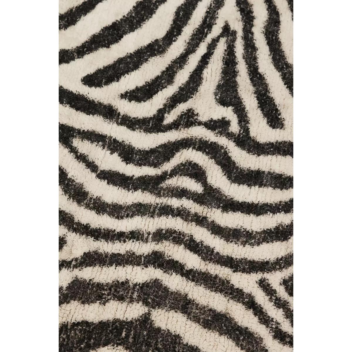 Urban Outfitters Zebra Shaped Rug 120cm x 60cm – image 4