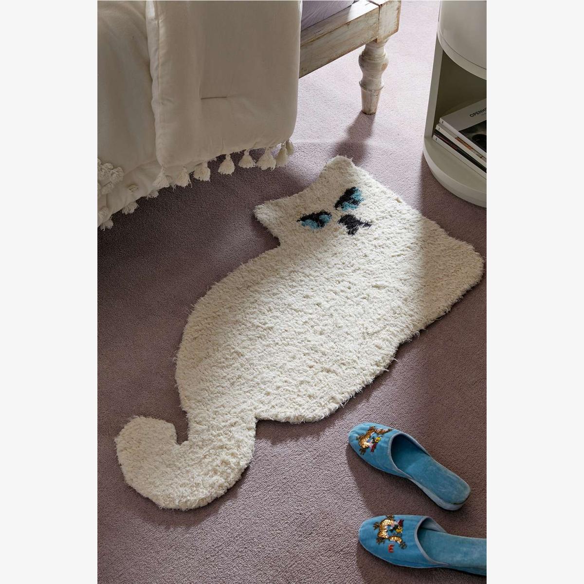 Urban Outfitters White Cat 2x3 Rug - White – image 1