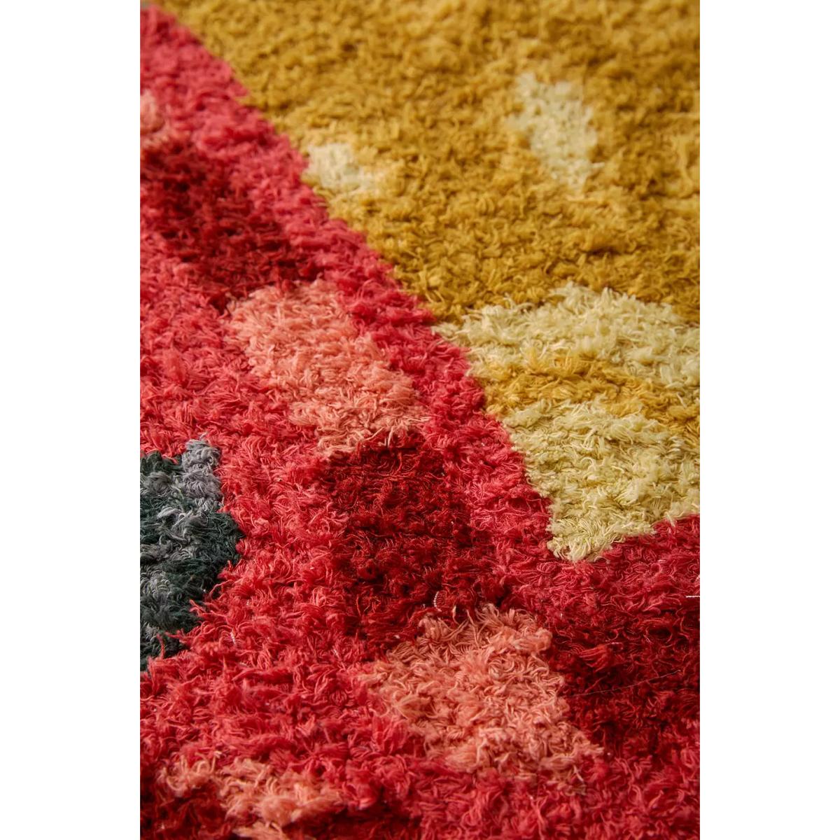 Sacred Heart Rug 96.5cm x 152.4cm at Urban Outfitters – image 4