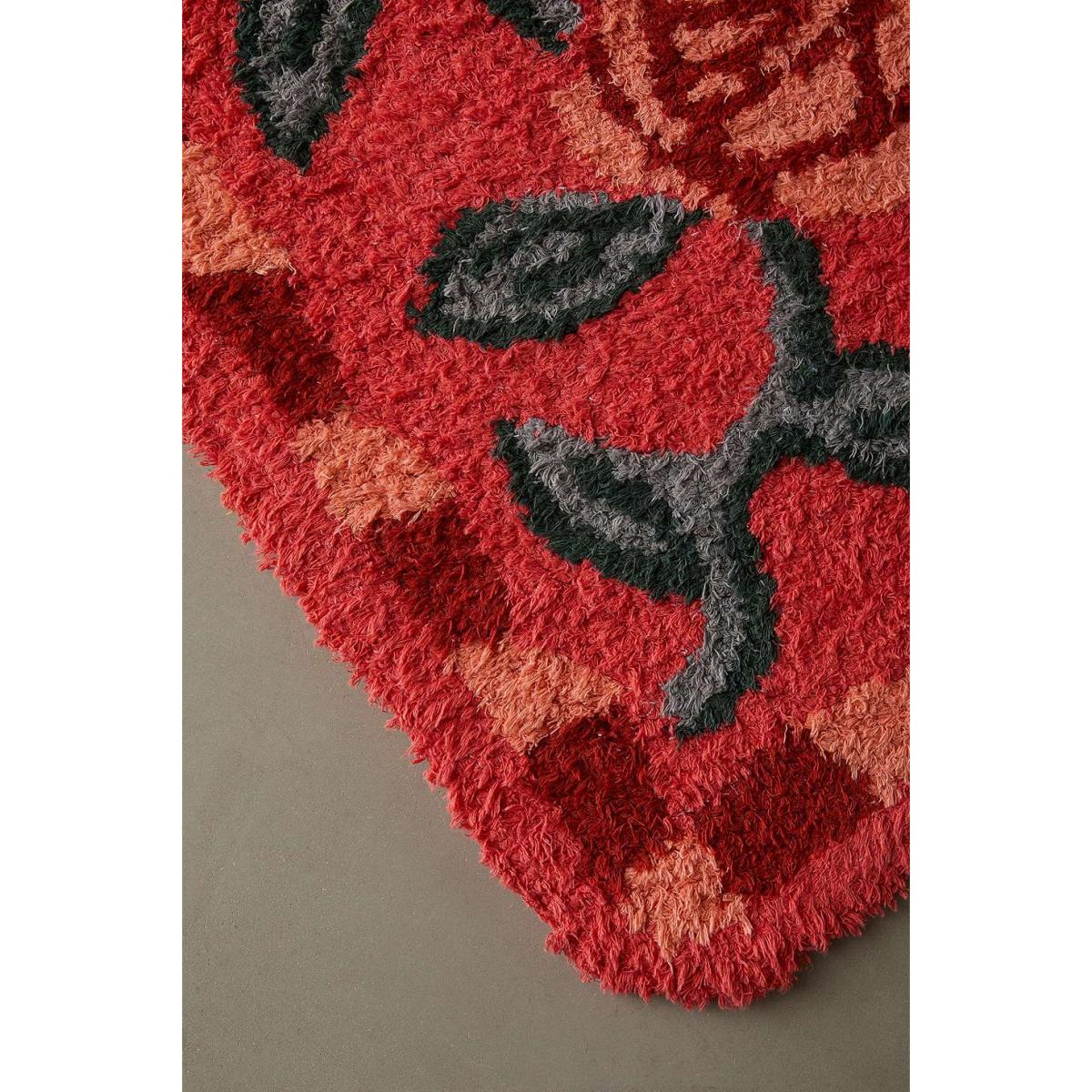 Sacred Heart Rug 96.5cm x 152.4cm at Urban Outfitters – image 5