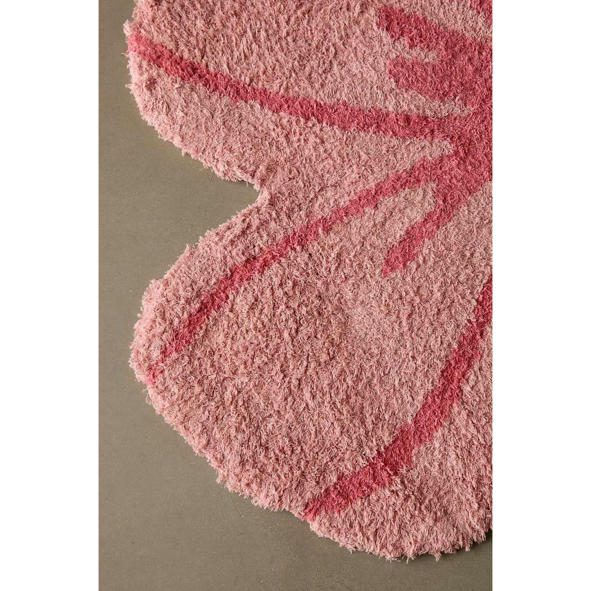 Pink Bow Rug - Pink 122cm x 91.5cm at Urban Outfitters – image 4