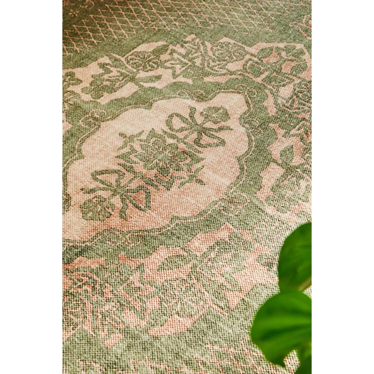 Allura 5x7 Rug - Light Green at Urban Outfitters – image 3