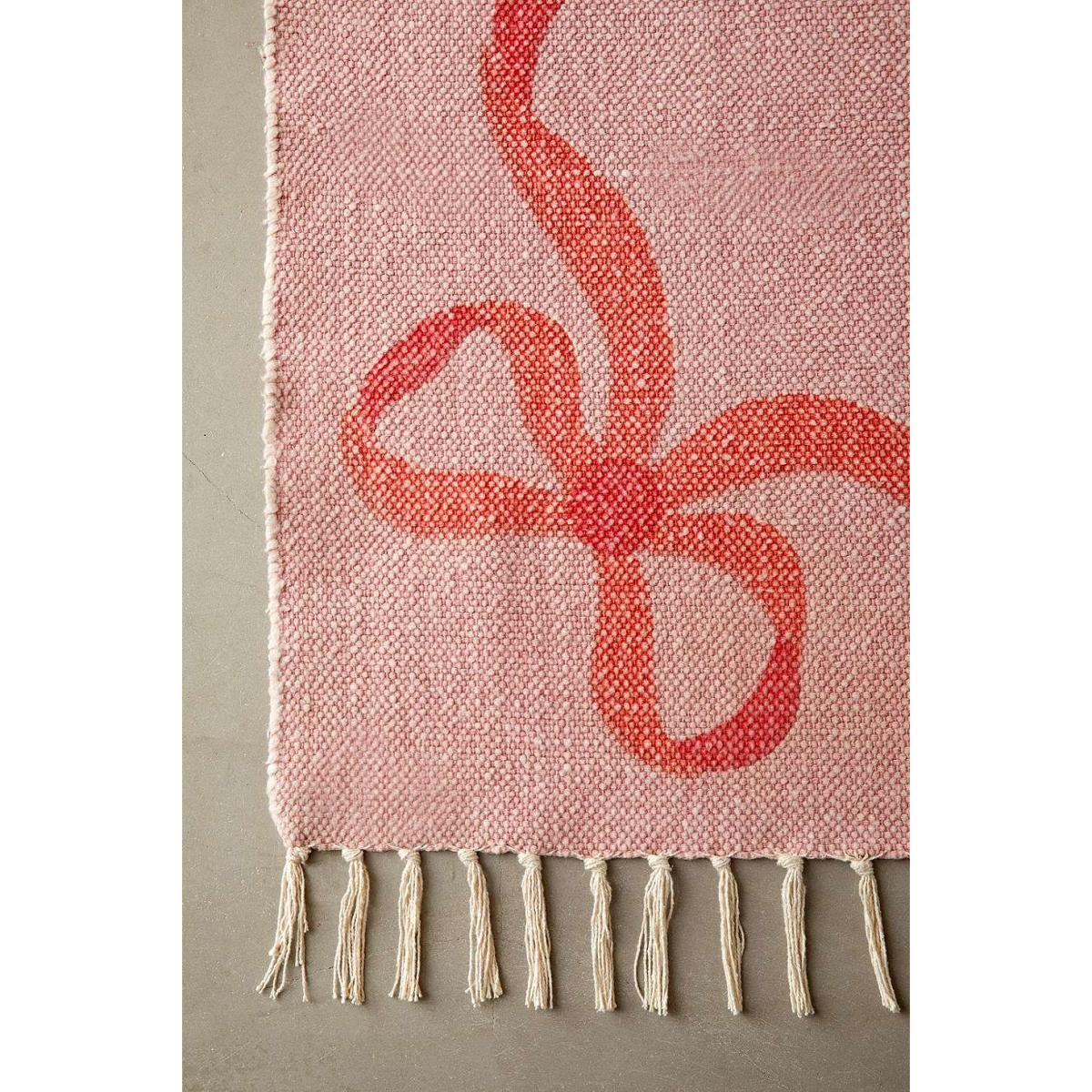 Pink Lacey Bows 5x7 Rug - Pink at Urban Outfitters – image 4