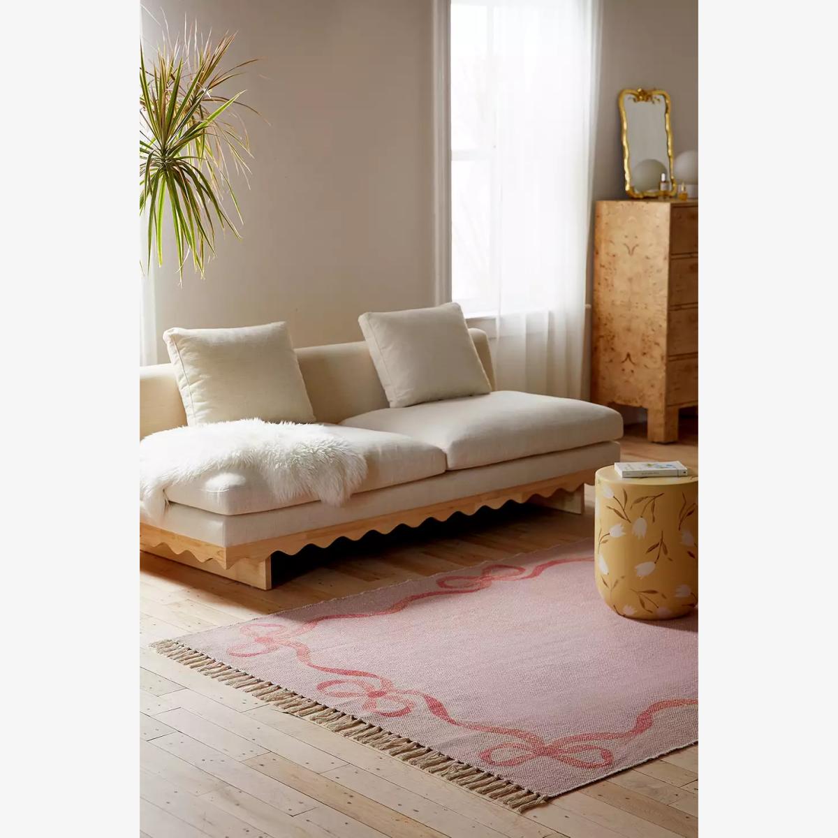 Pink Lacey Bows 5x7 Rug - Pink at Urban Outfitters – image 1